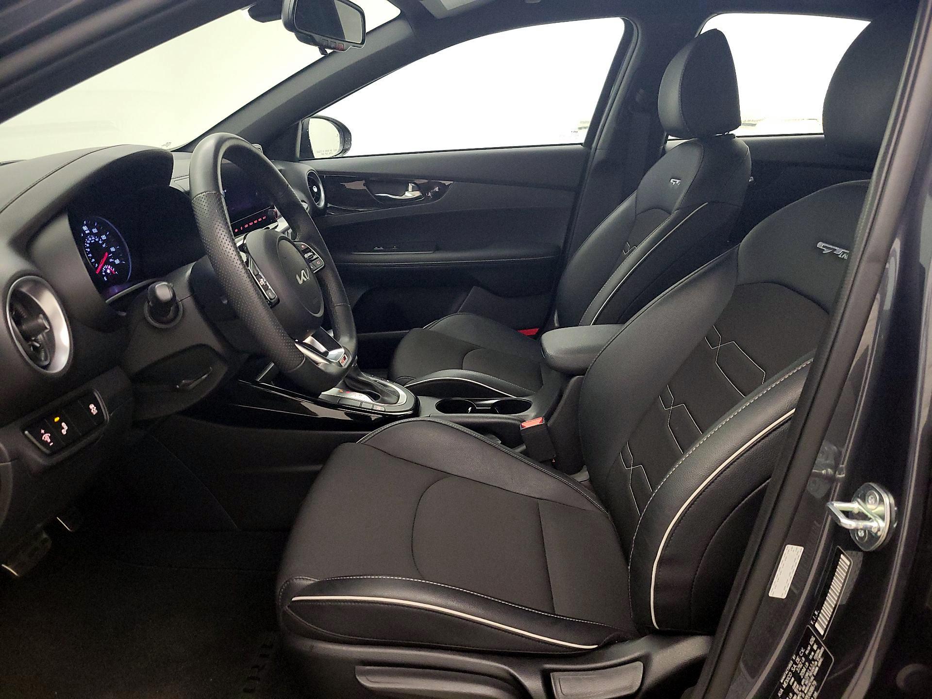 Thumbnail: 2023 Kia Forte - 11