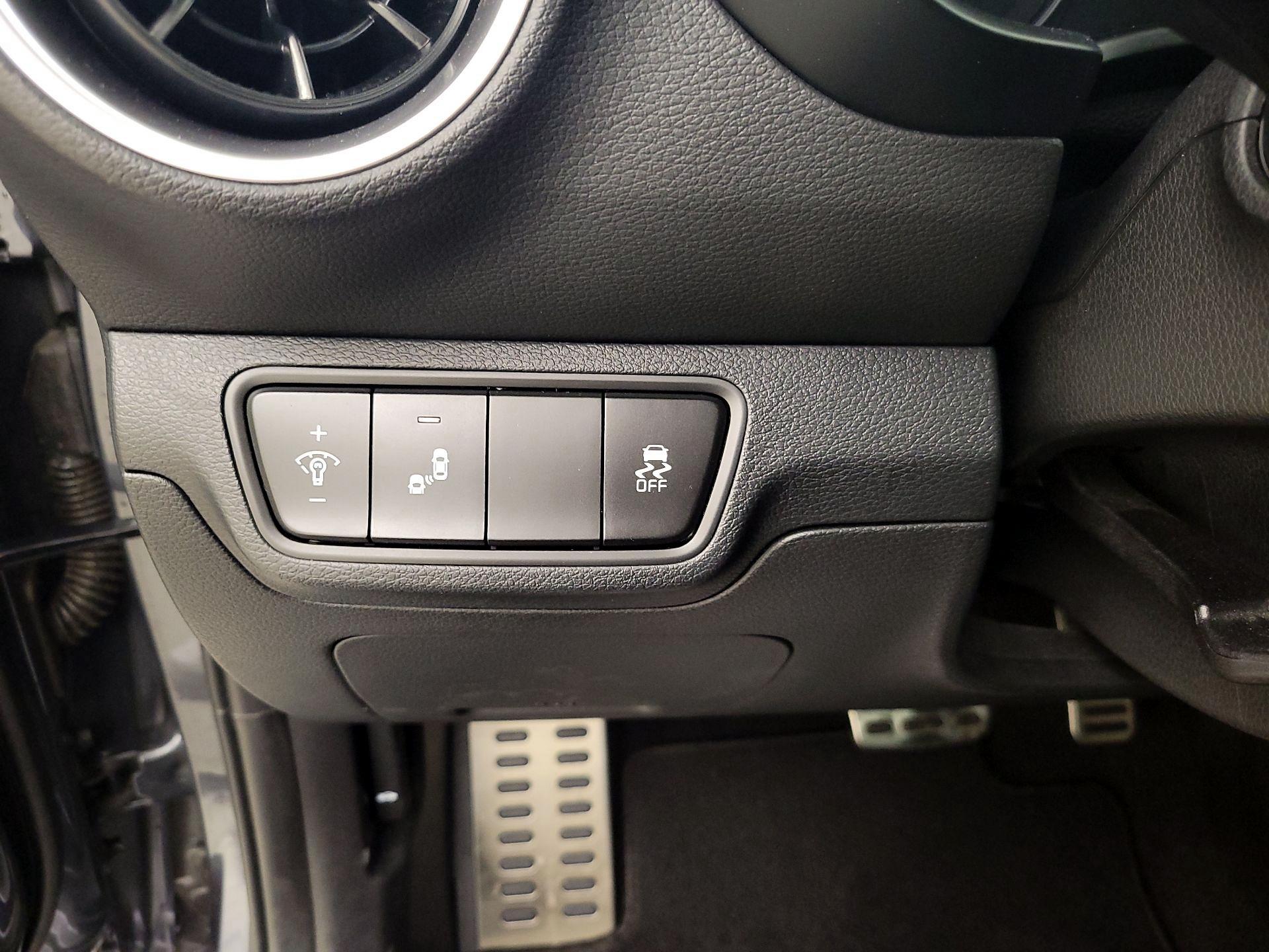 Thumbnail: 2023 Kia Forte - 13