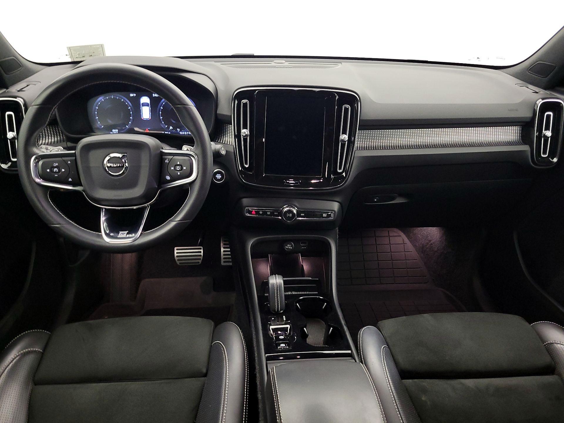 Thumbnail: 2019 Volvo XC40 - 9