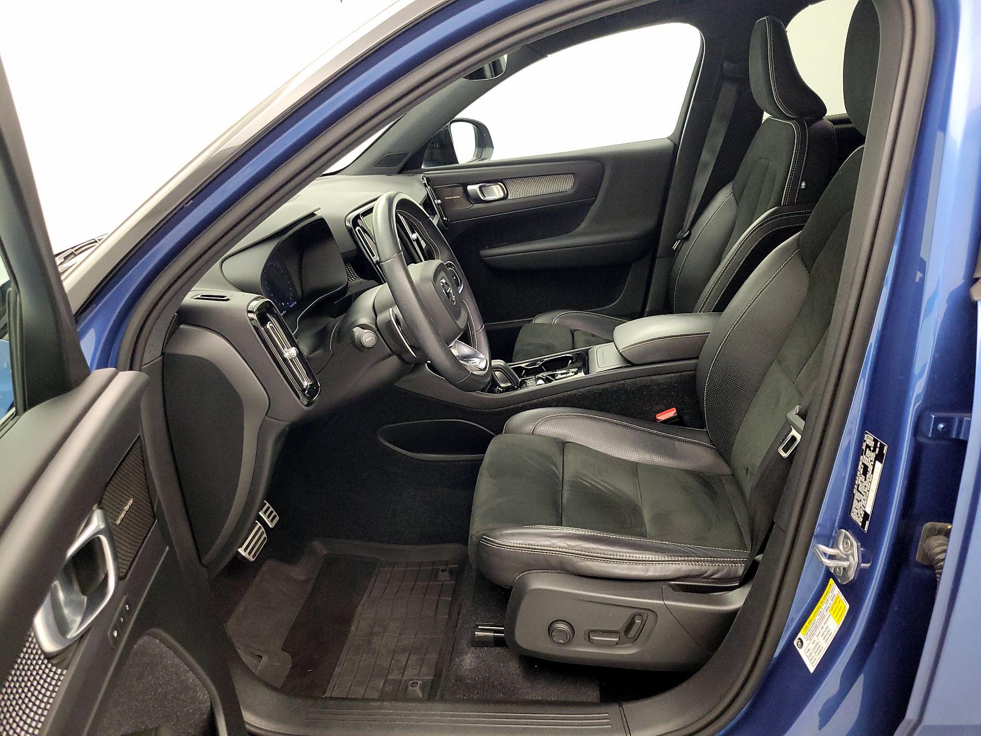 Thumbnail: 2019 Volvo XC40 - 11