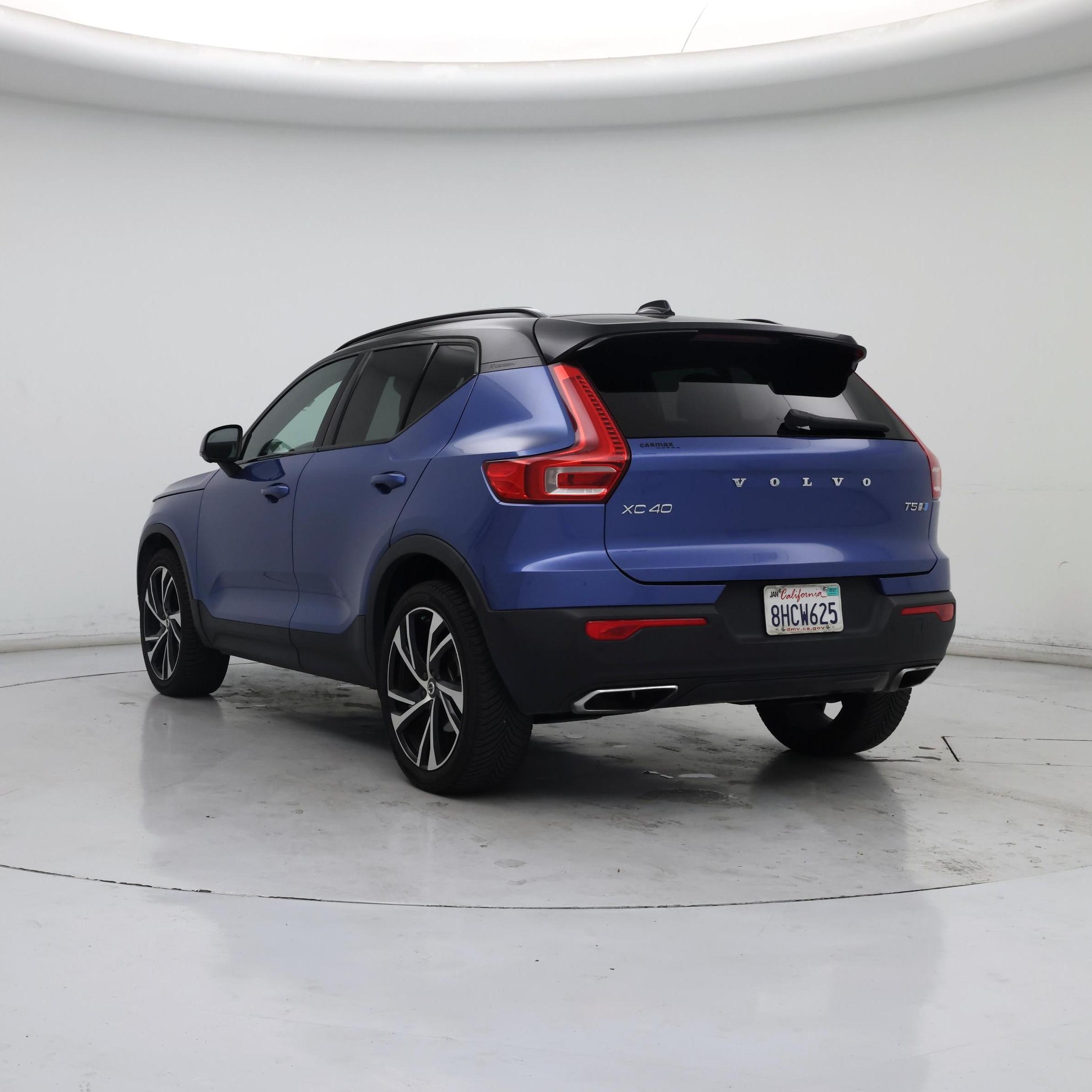 Thumbnail: 2019 Volvo XC40 - 2