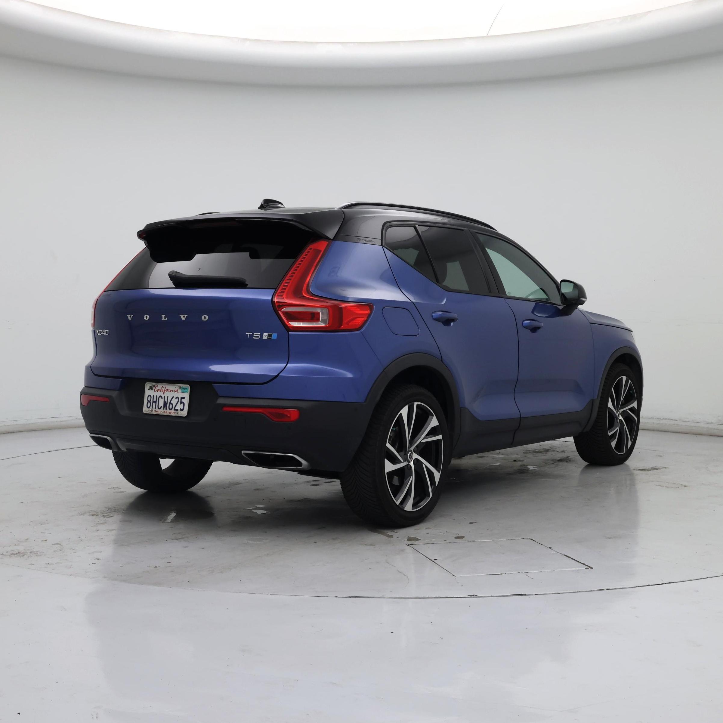 Thumbnail: 2019 Volvo XC40 - 8
