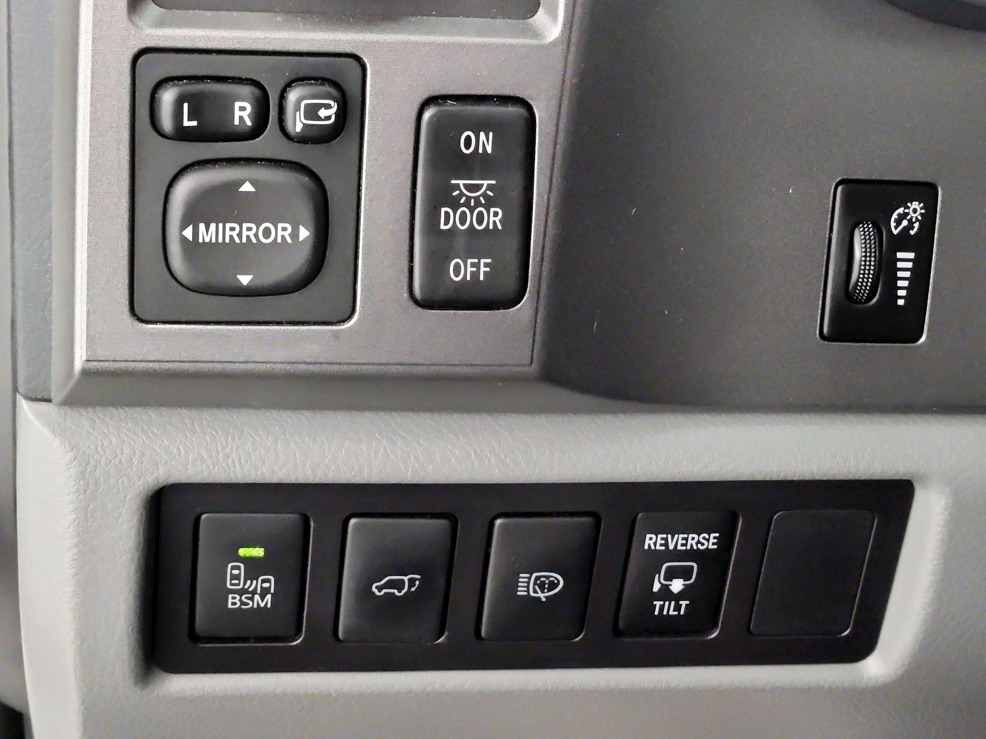 Thumbnail: 2017 Toyota Sequoia - 13