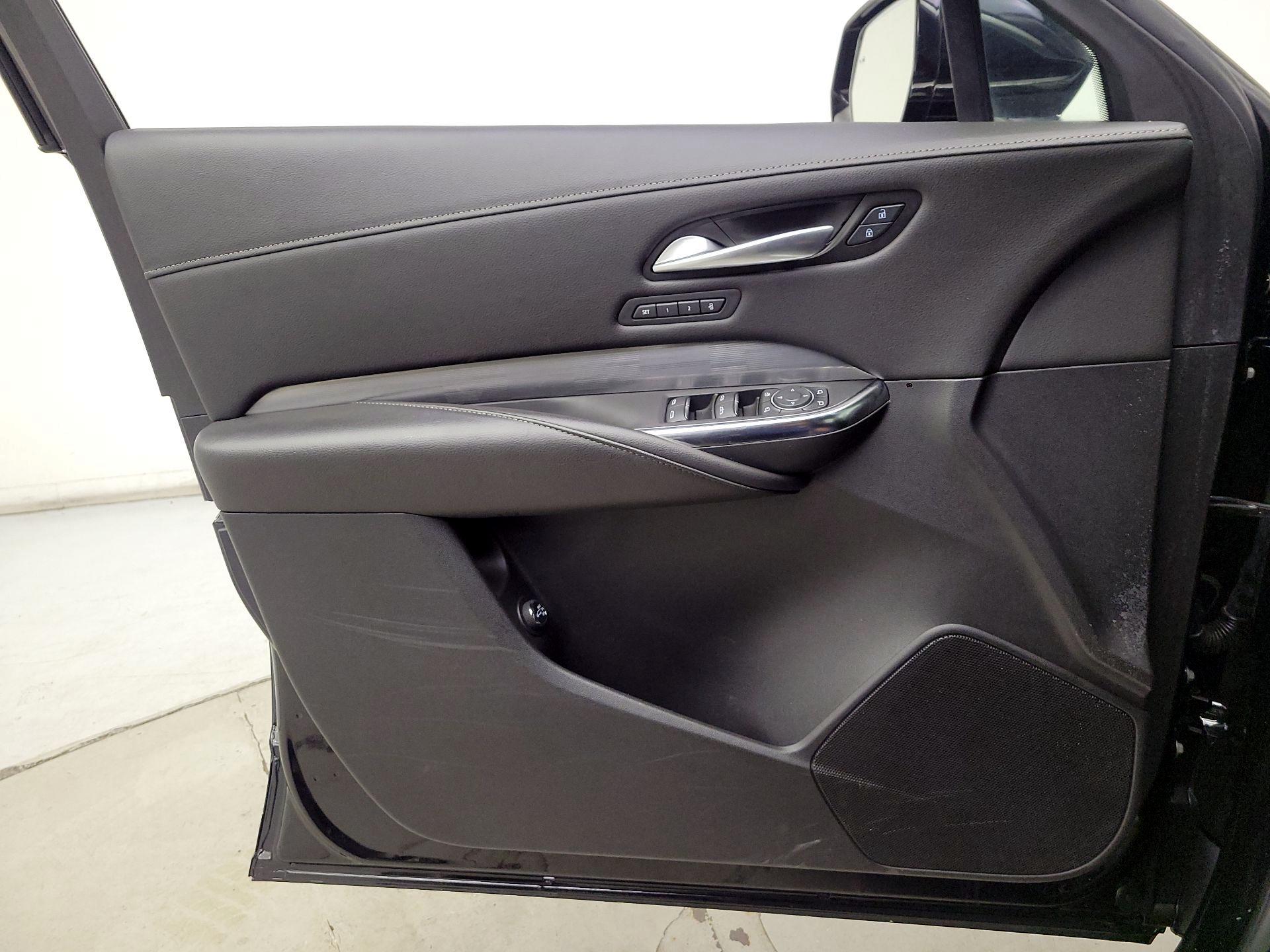 Thumbnail: 2024 Cadillac XT4 - 12