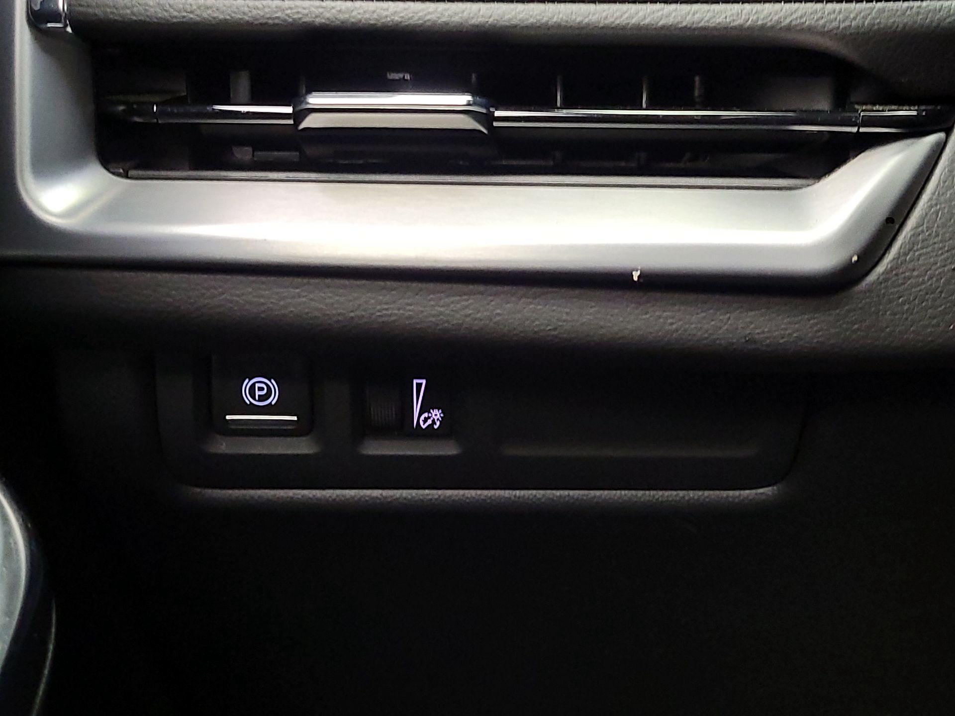 Thumbnail: 2024 Cadillac XT4 - 13