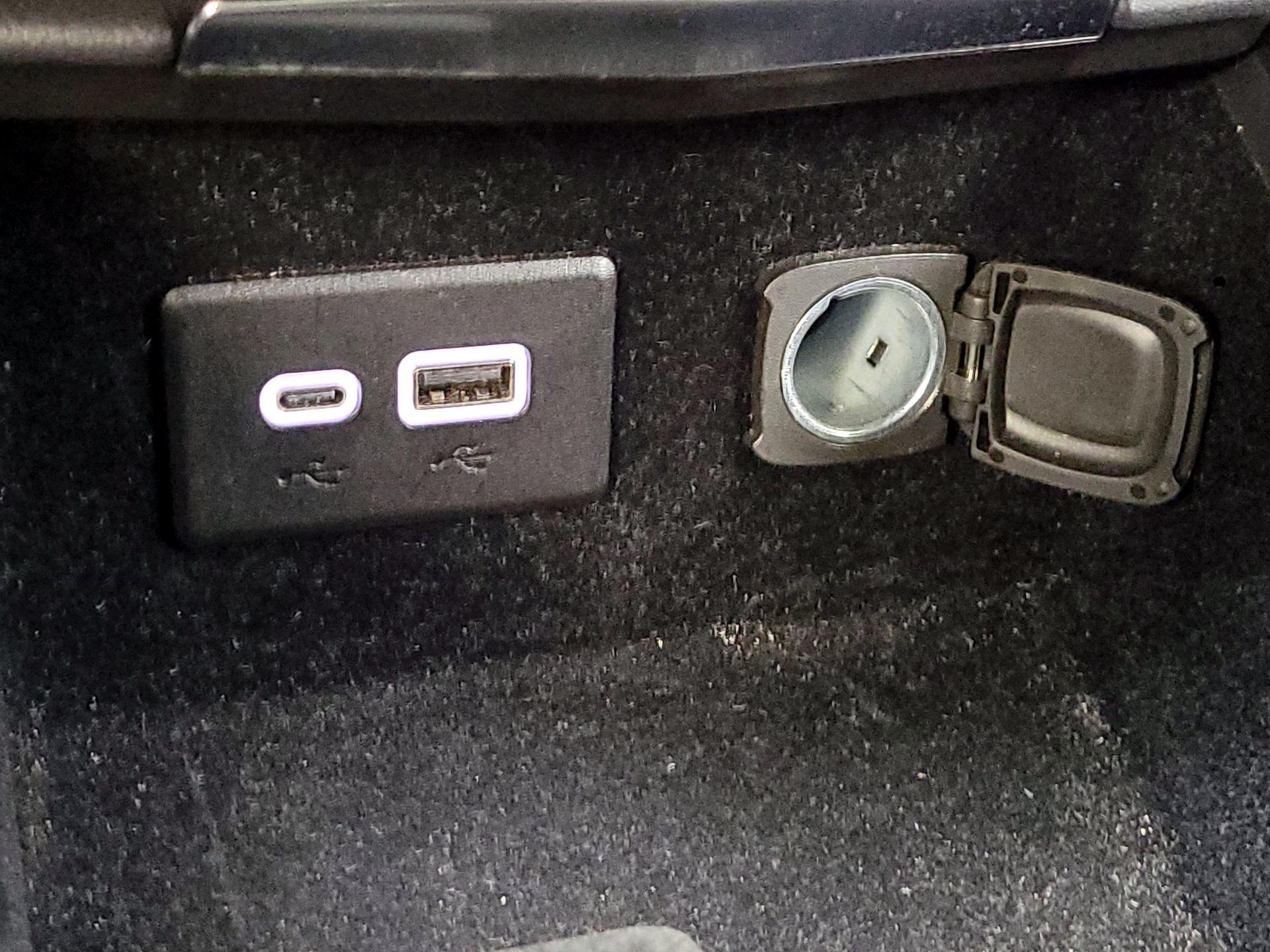 Thumbnail: 2024 Cadillac XT4 - 19