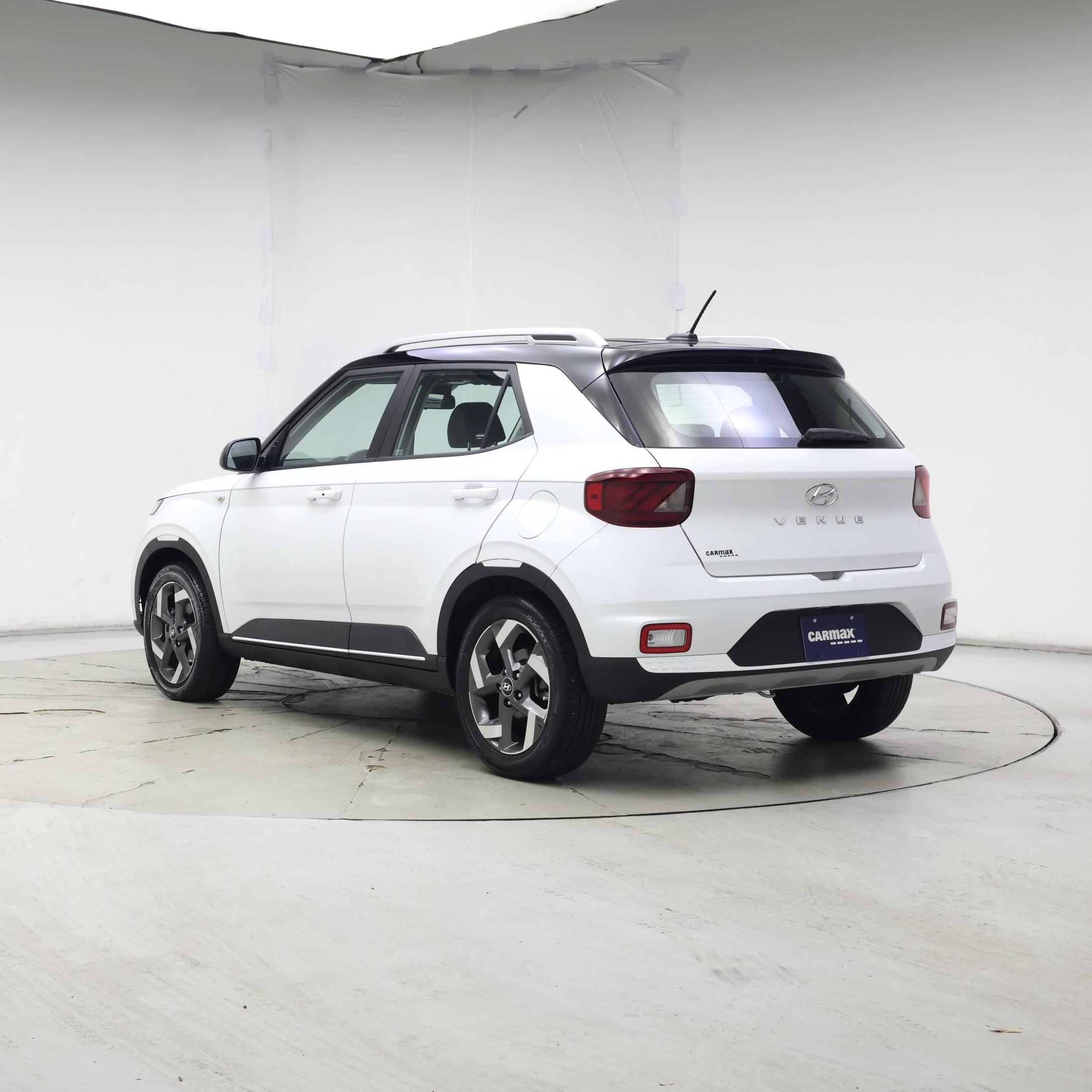 Thumbnail: 2023 Hyundai Venue - 2