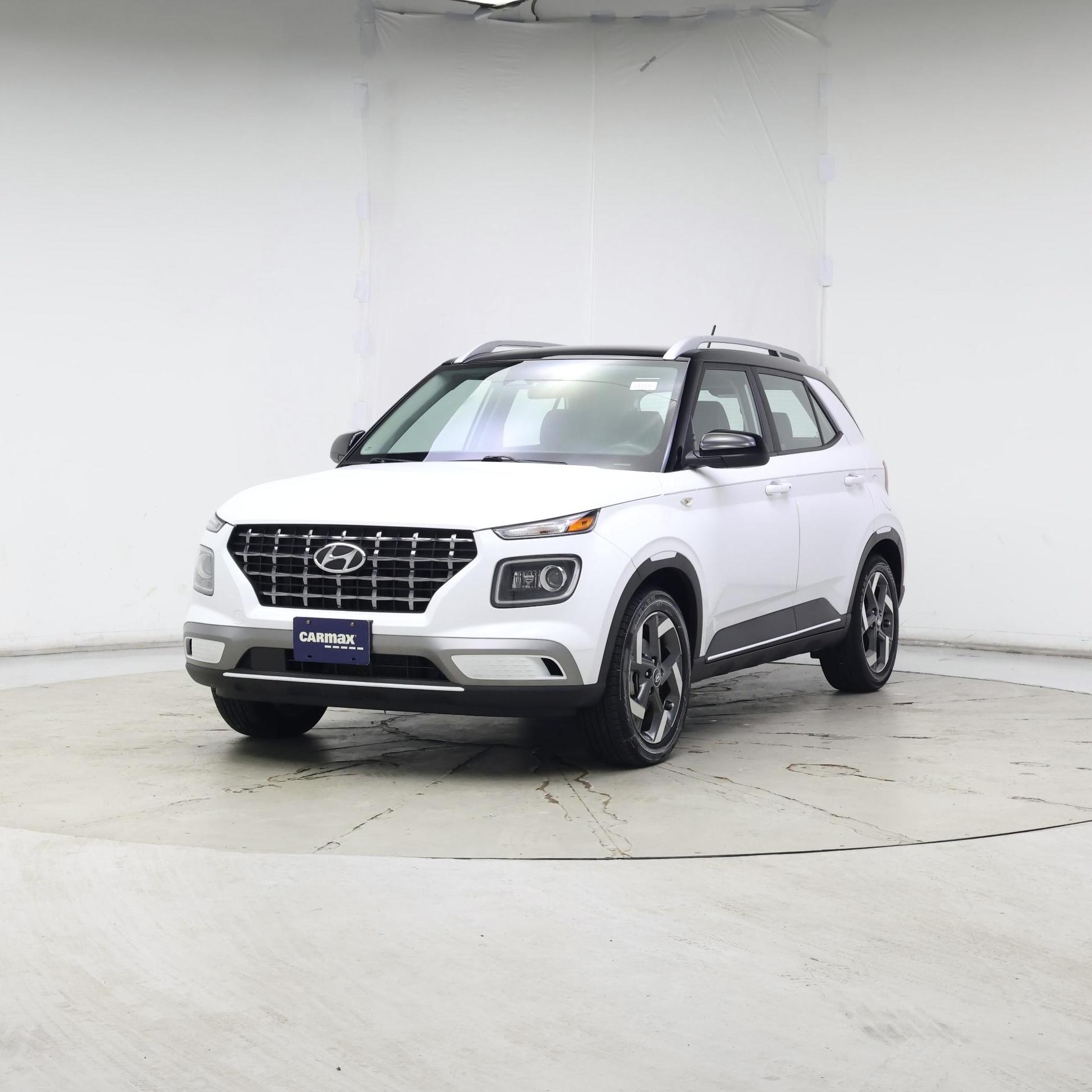 Thumbnail: 2023 Hyundai Venue - 4