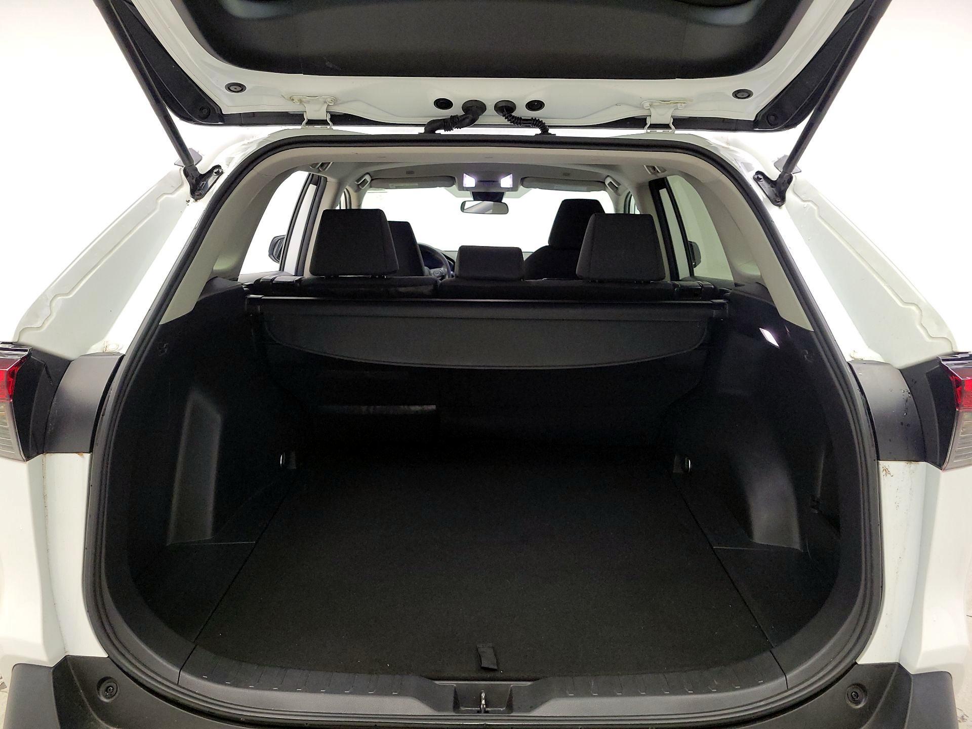 Thumbnail: 2023 Toyota RAV4 - 20