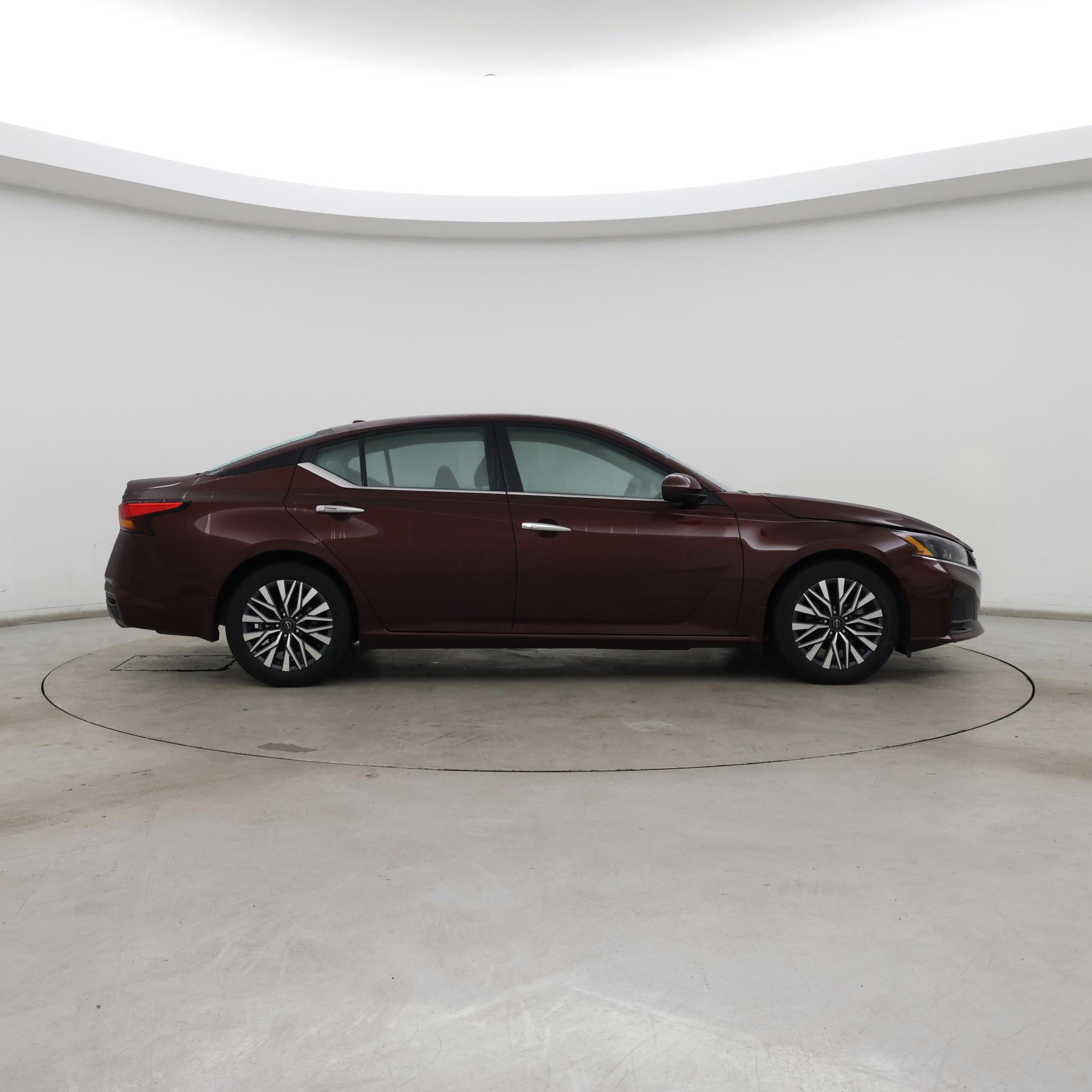 Thumbnail: 2024 Nissan Altima - 7