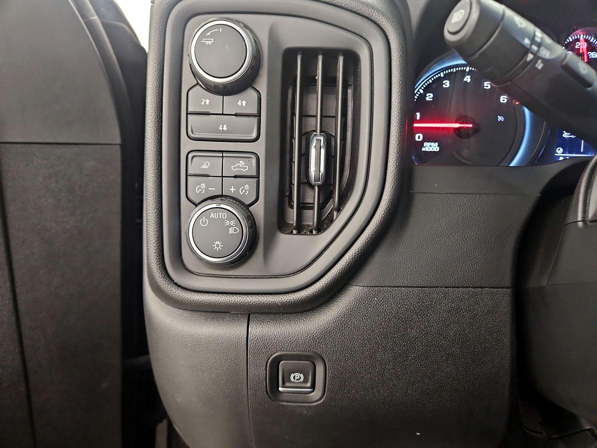 Thumbnail: 2024 Chevrolet Silverado 2500 - 13