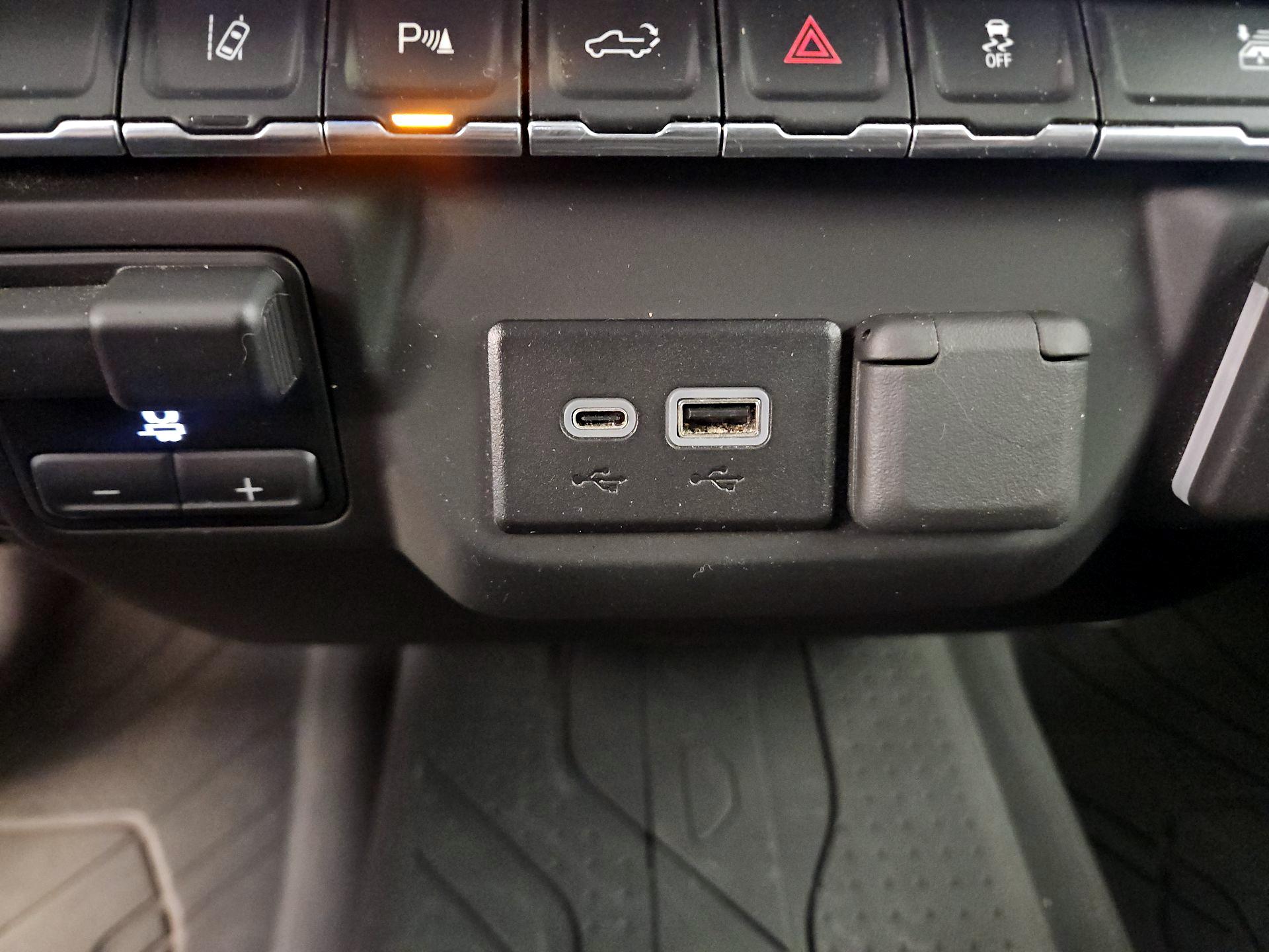 Thumbnail: 2024 Chevrolet Silverado 2500 - 18