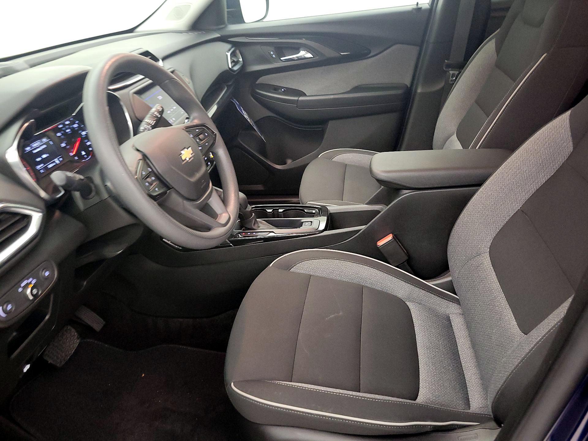 Thumbnail: 2023 Chevrolet TrailBlazer - 11