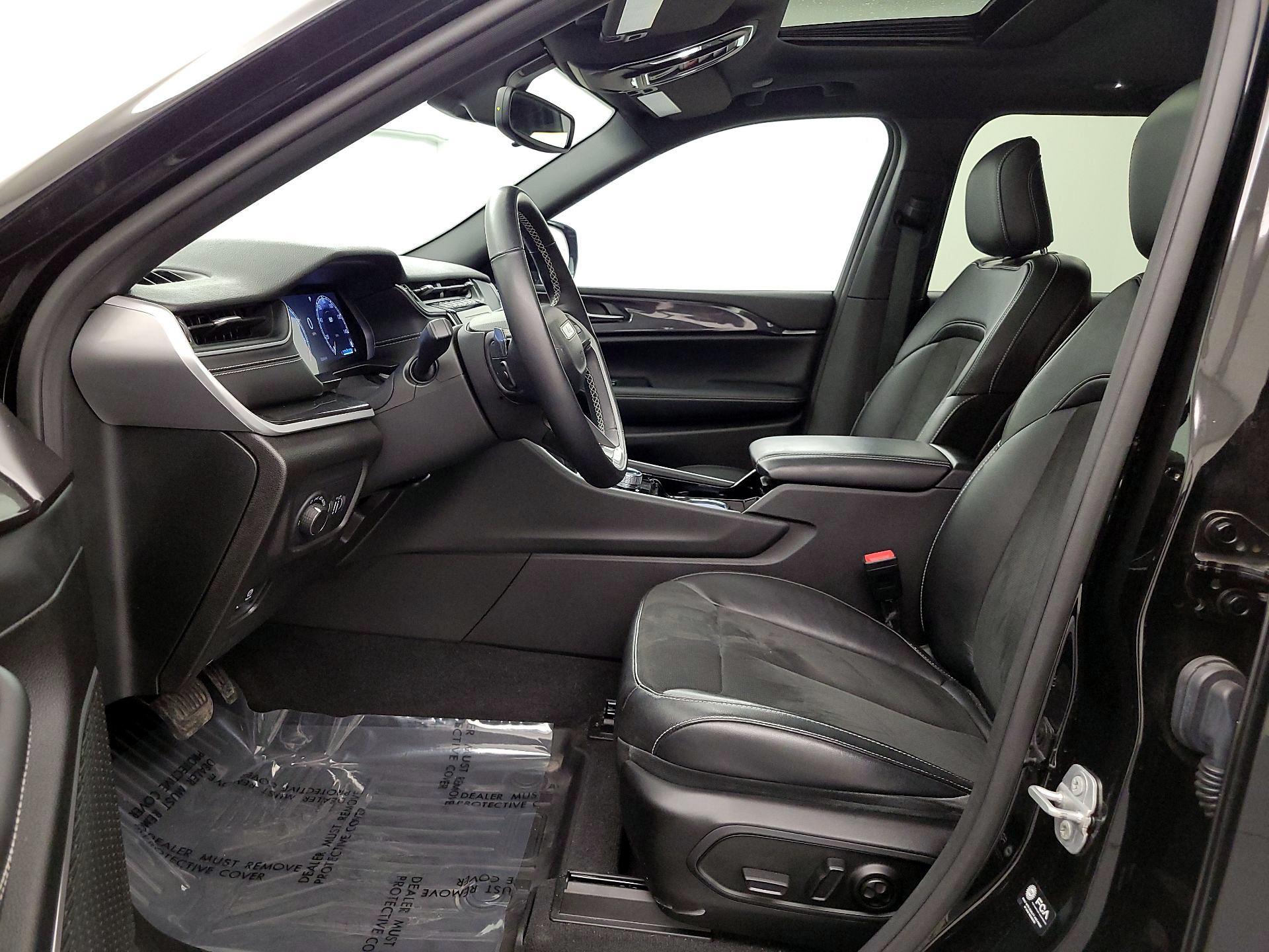 Thumbnail: 2022 Jeep Grand Cherokee - 11