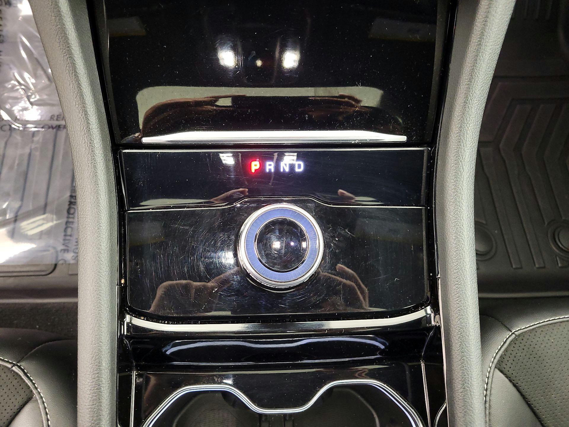 Thumbnail: 2022 Jeep Grand Cherokee - 16