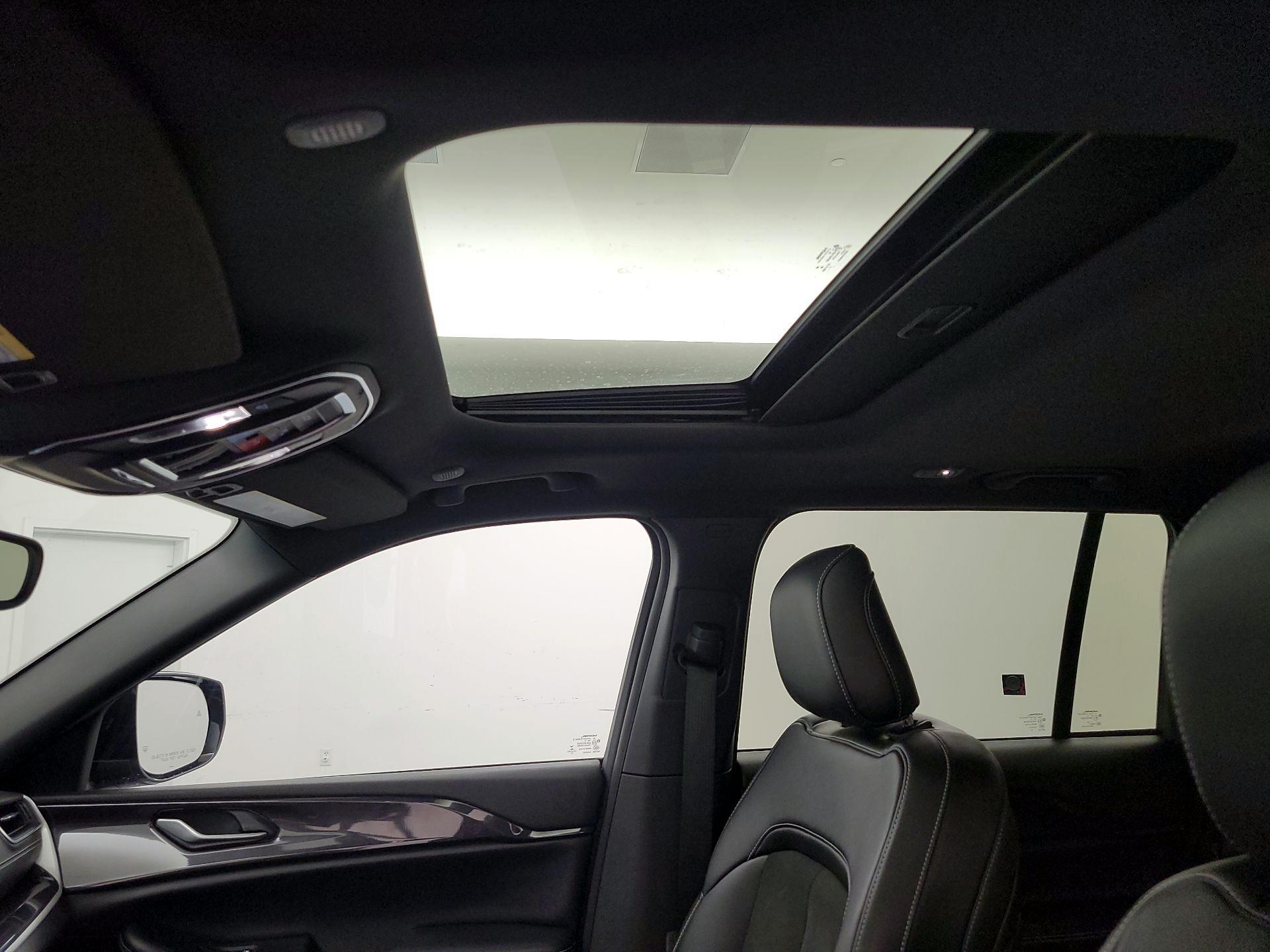 Thumbnail: 2022 Jeep Grand Cherokee - 18