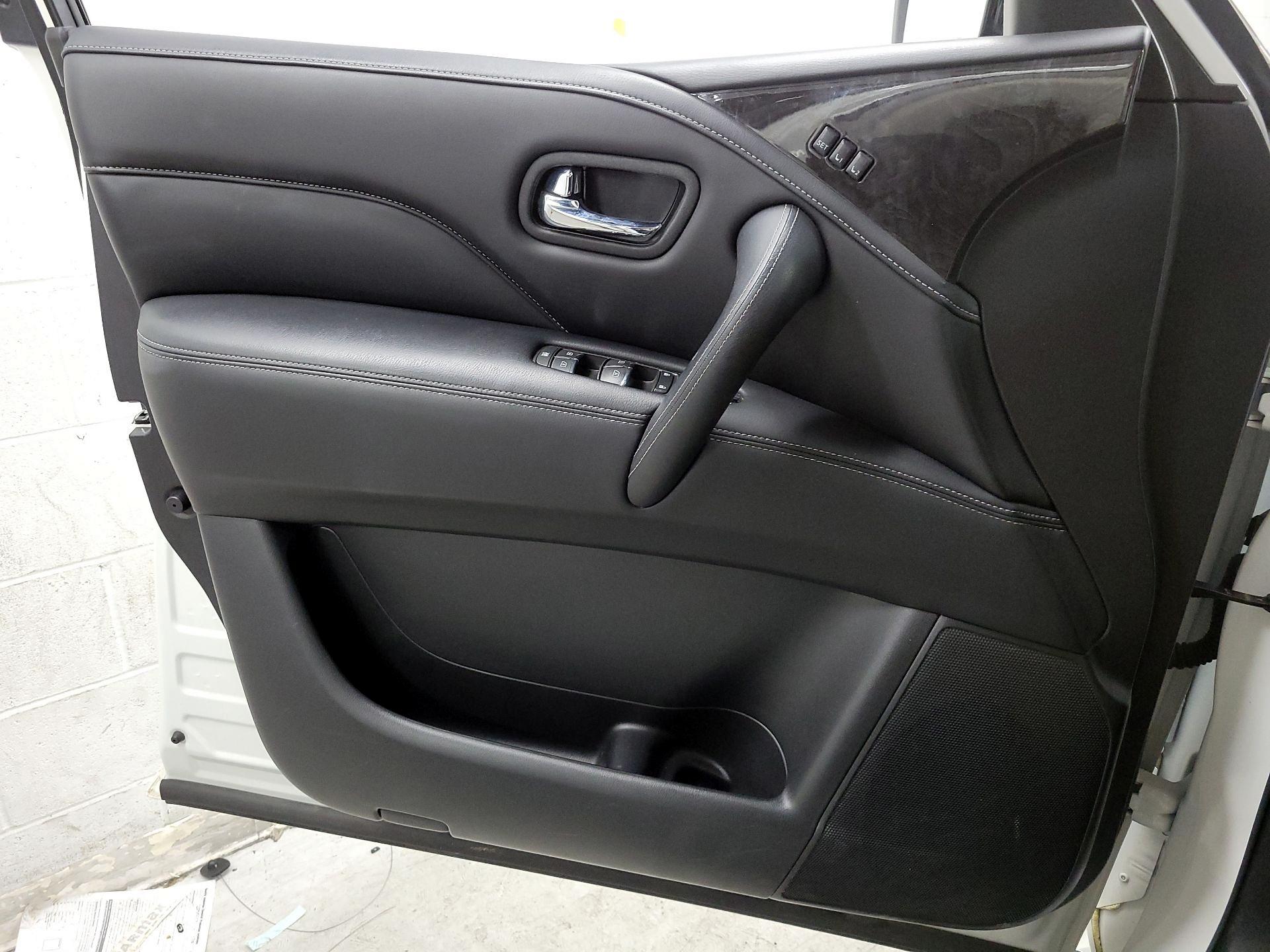 Thumbnail: 2024 INFINITI QX80 - 10