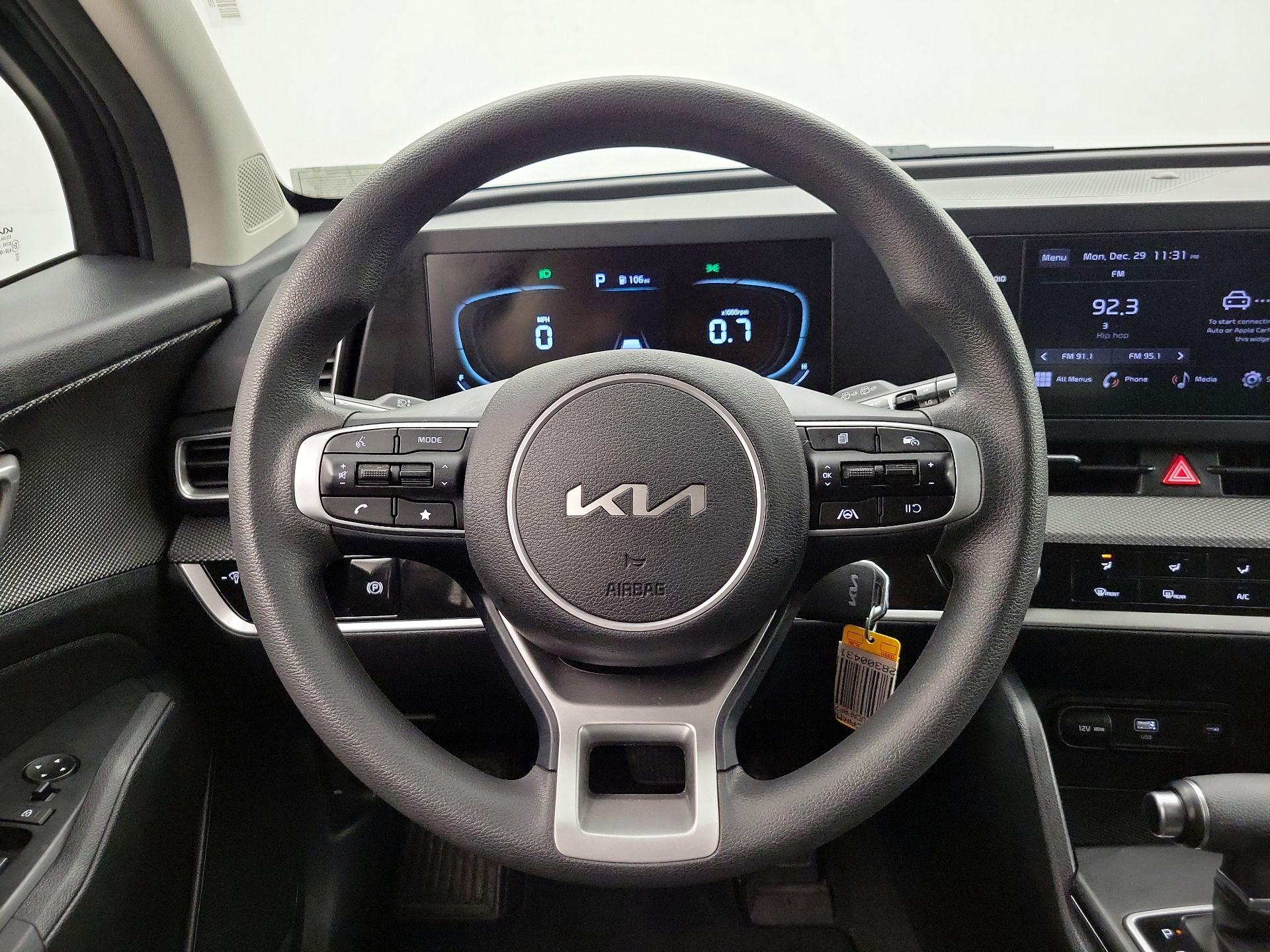 Thumbnail: 2023 Kia Sportage - 10