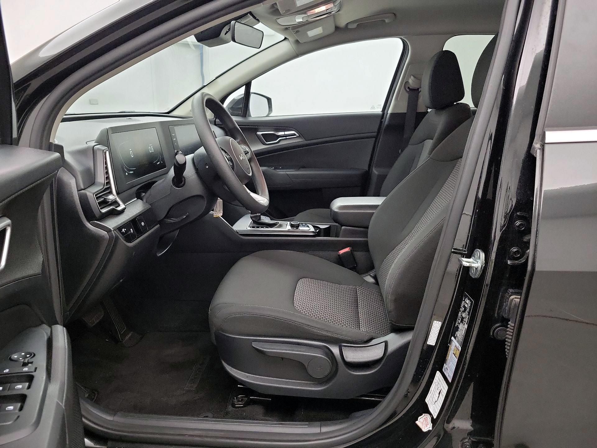 Thumbnail: 2023 Kia Sportage - 11