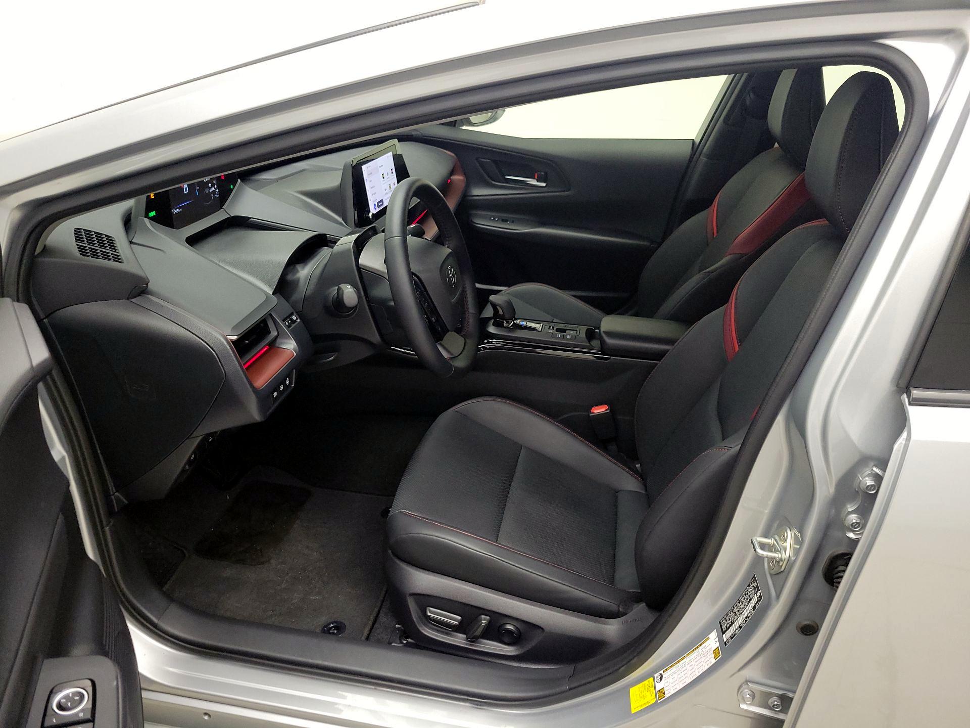 Thumbnail: 2024 Toyota Prius Prime - 11