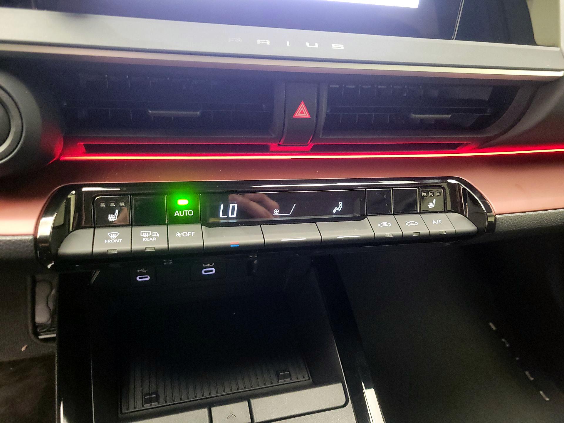 Thumbnail: 2024 Toyota Prius Prime - 16