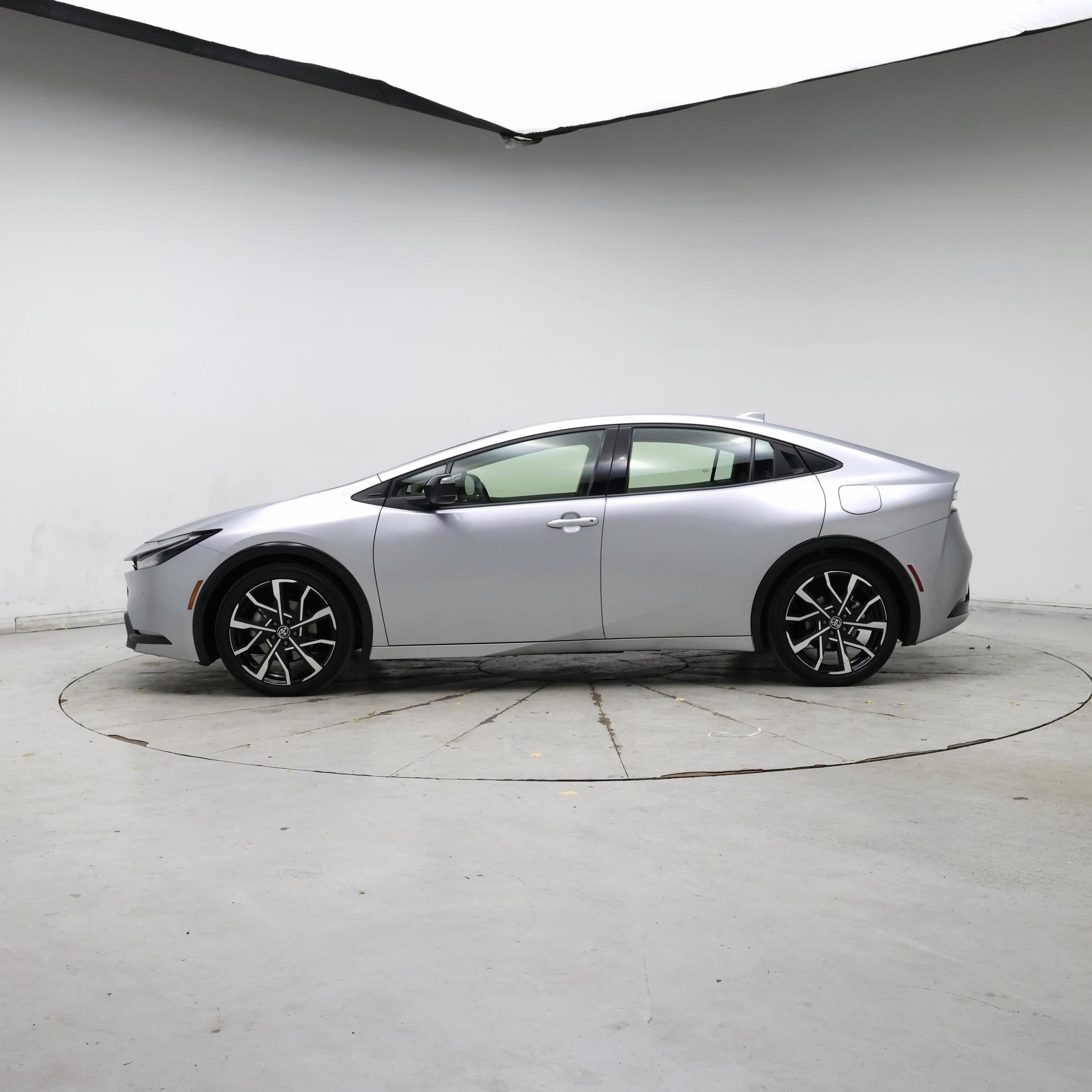 Thumbnail: 2024 Toyota Prius Prime - 3