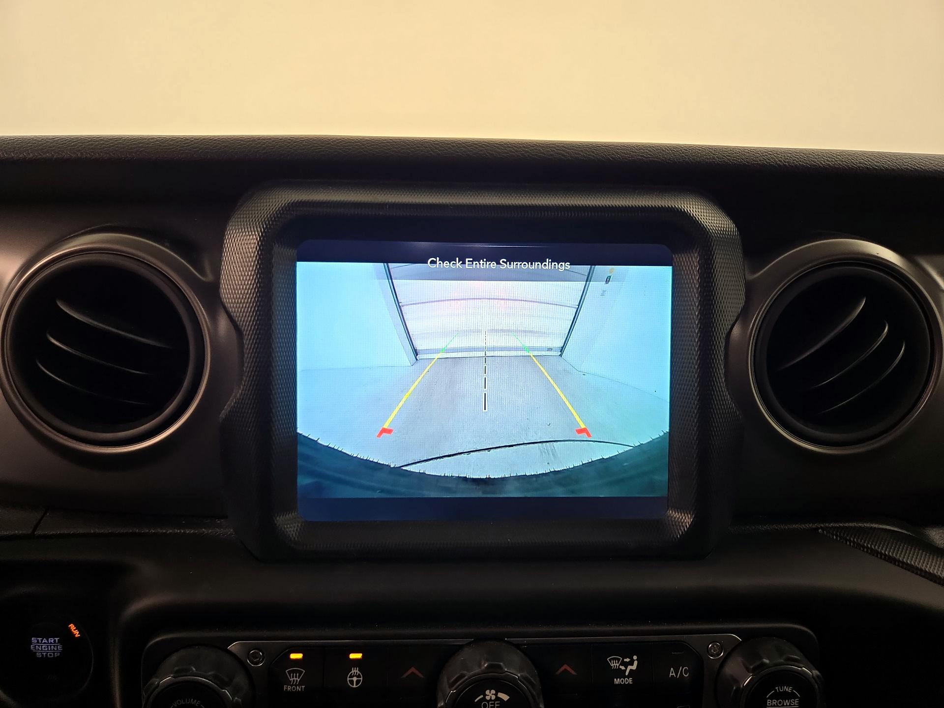 Thumbnail: 2021 Jeep Wrangler - 15