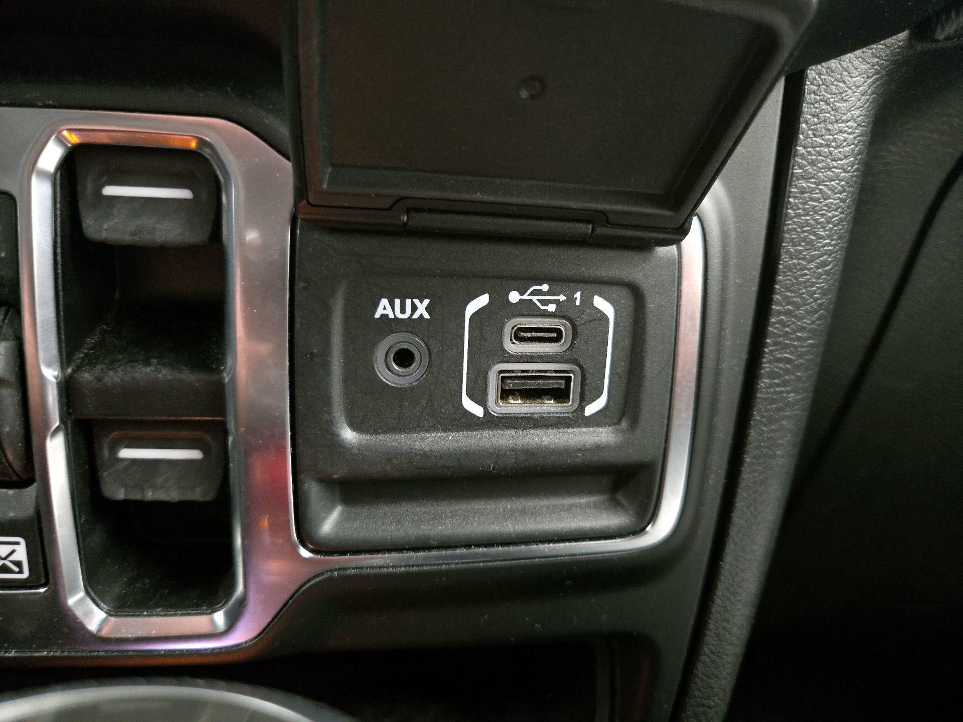 Thumbnail: 2021 Jeep Wrangler - 19