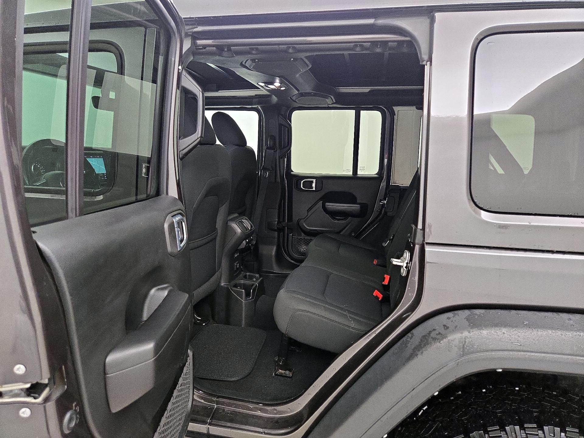 Thumbnail: 2021 Jeep Wrangler - 20