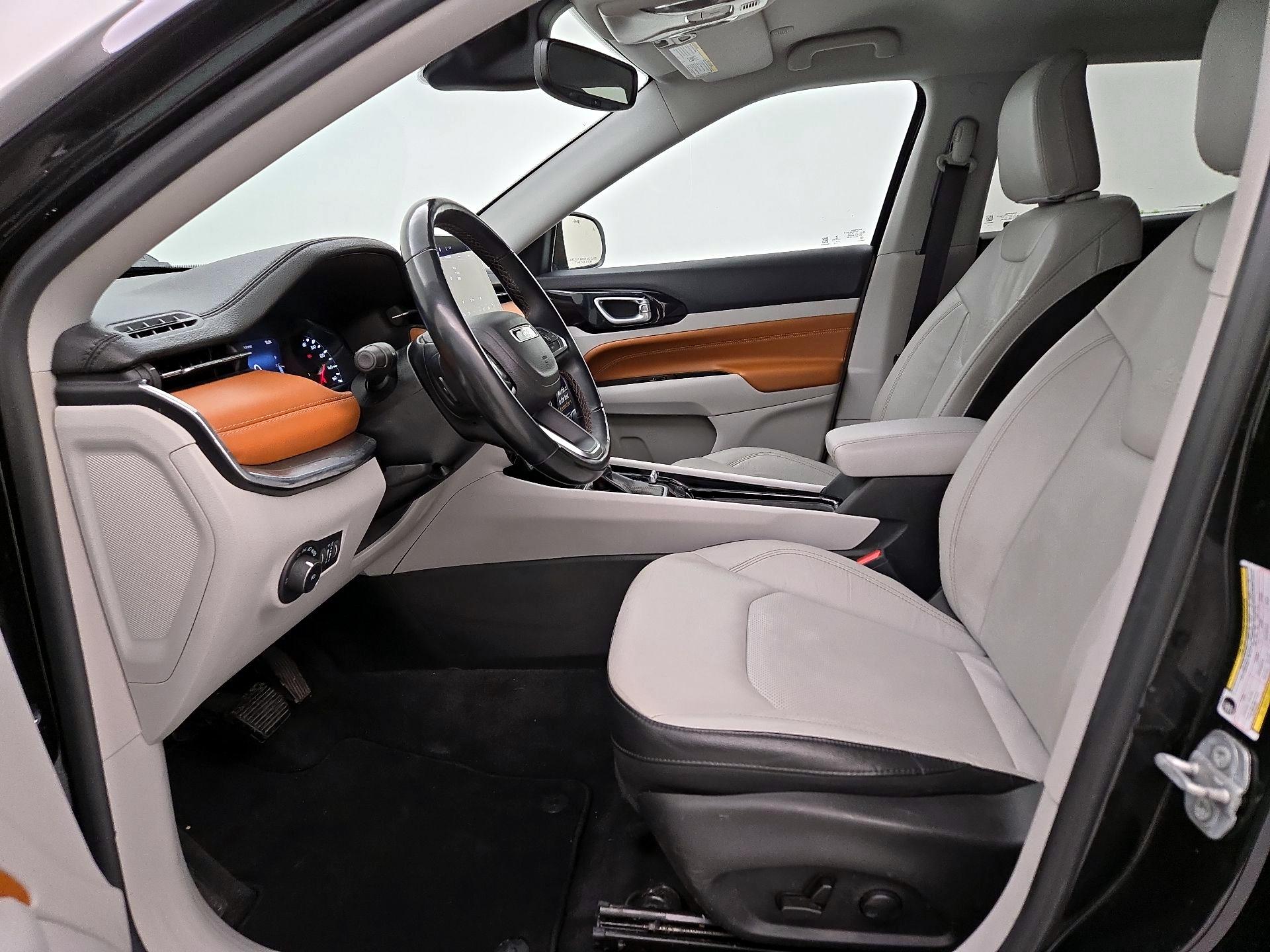 Thumbnail: 2022 Jeep Compass - 11