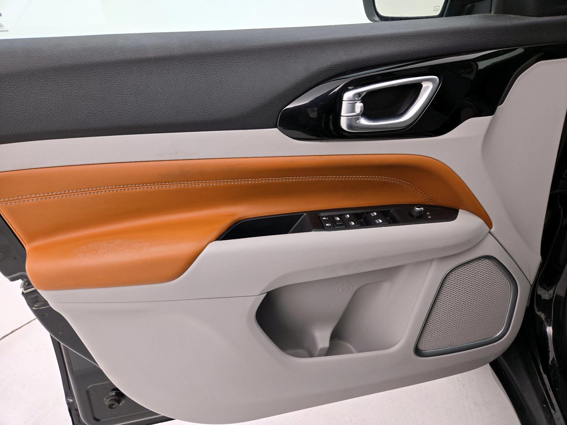 Thumbnail: 2022 Jeep Compass - 12