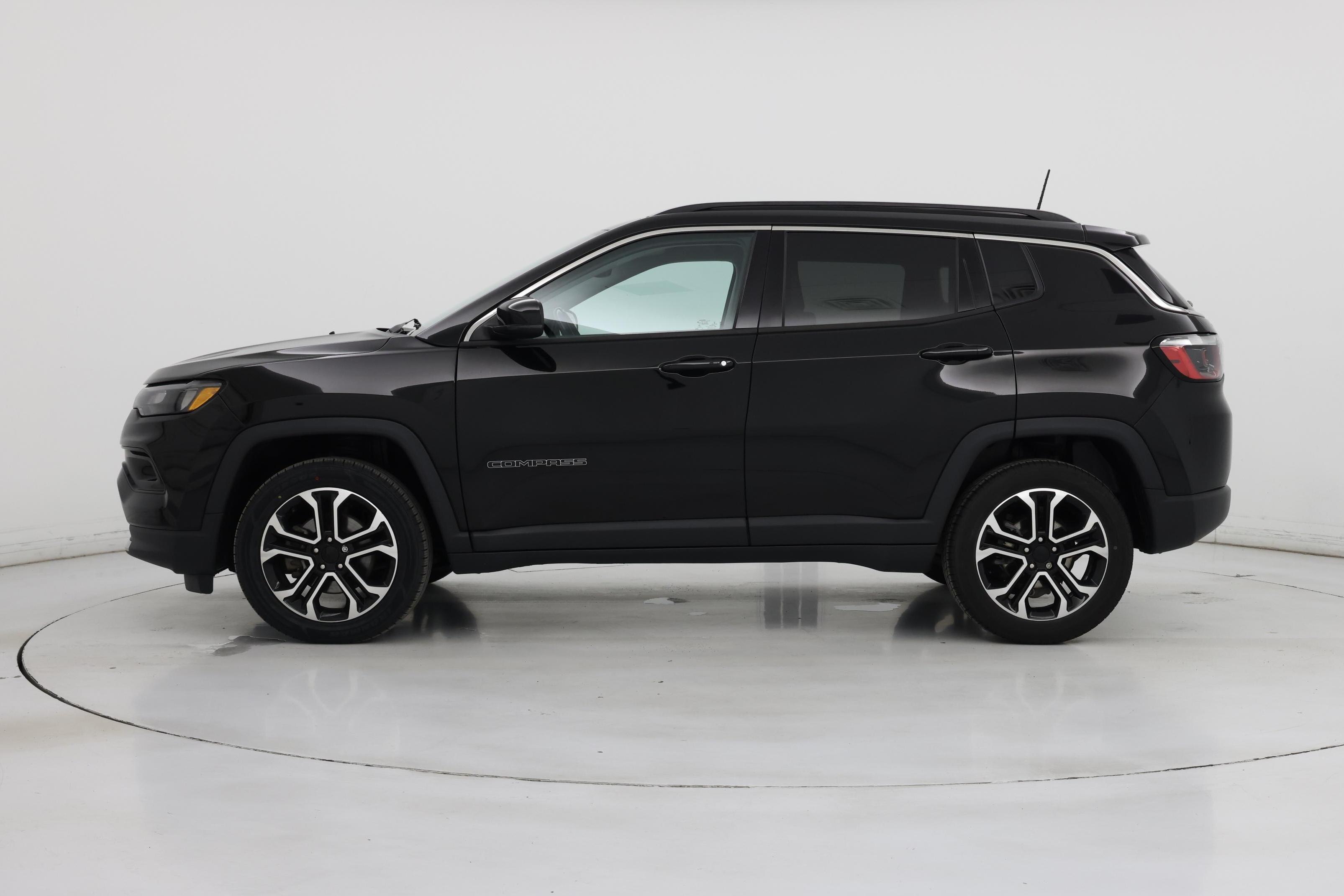Thumbnail: 2022 Jeep Compass - 3