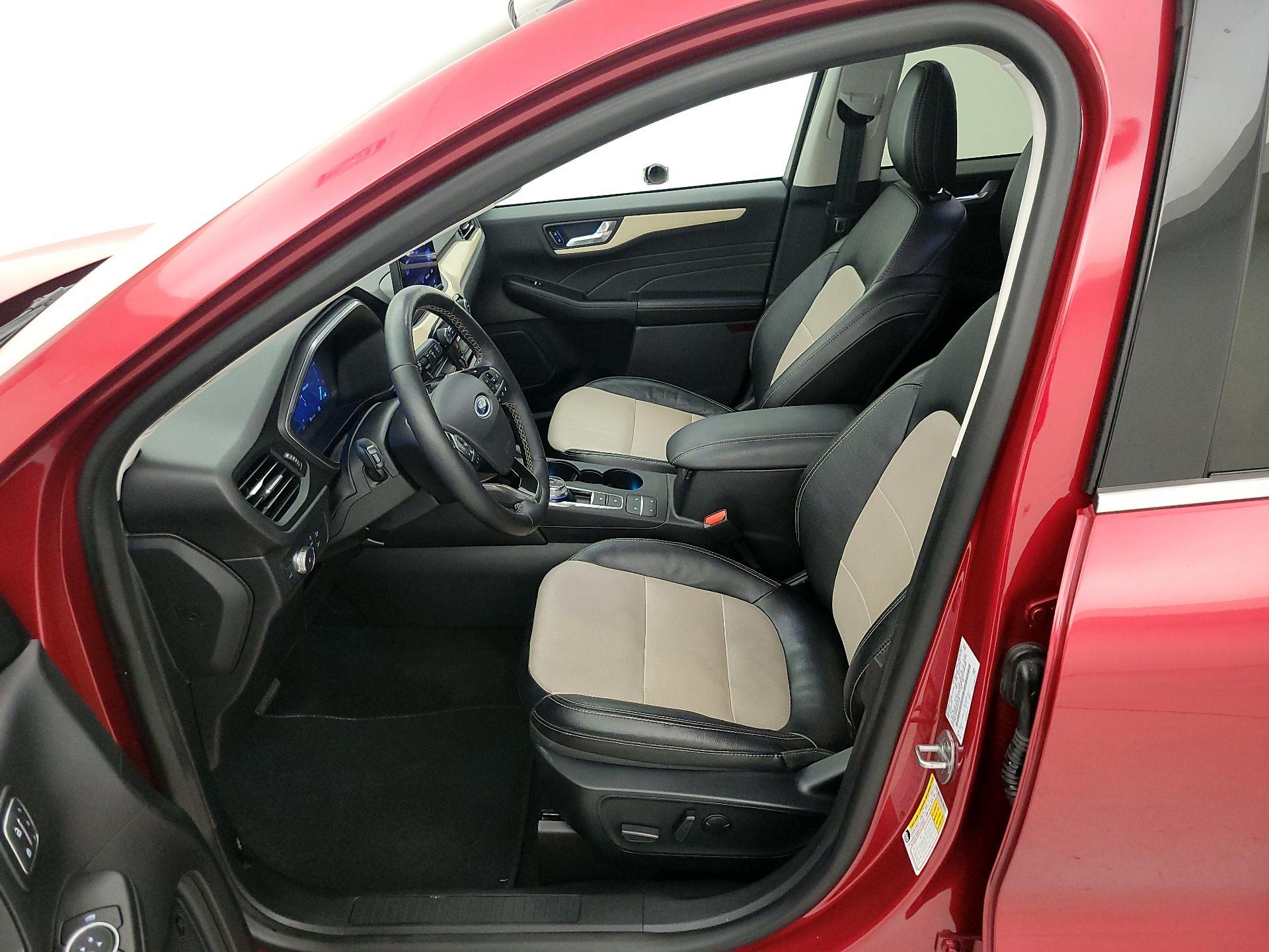 Thumbnail: 2021 Ford Escape - 11