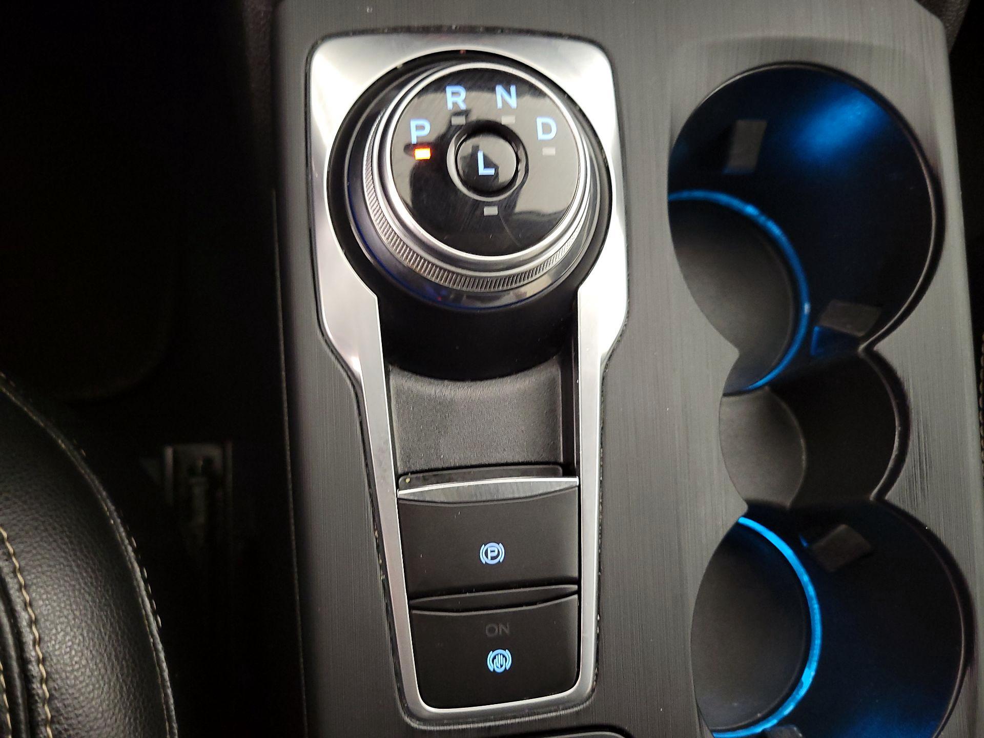 Thumbnail: 2021 Ford Escape - 17