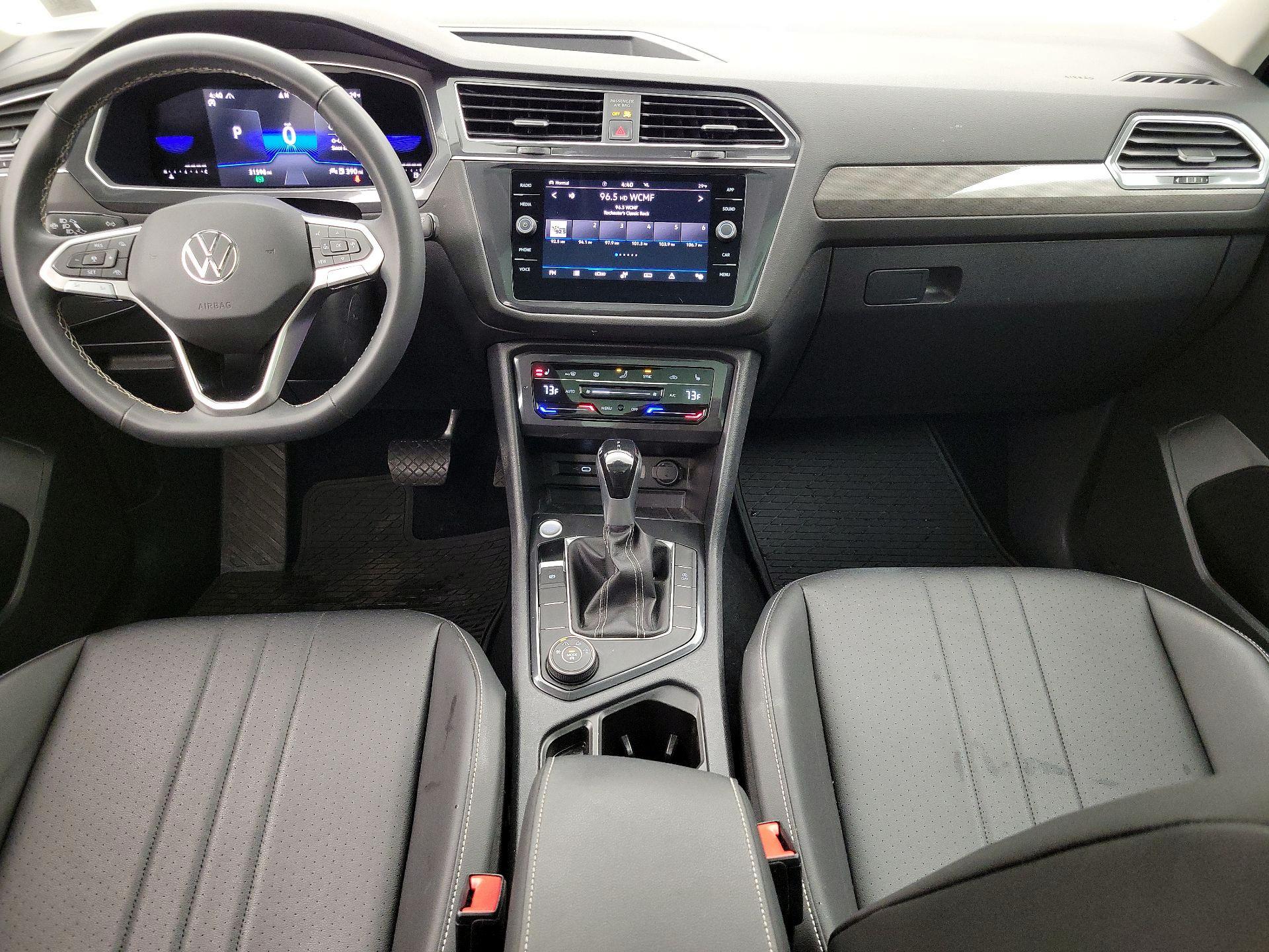 Thumbnail: 2023 Volkswagen Tiguan - 9