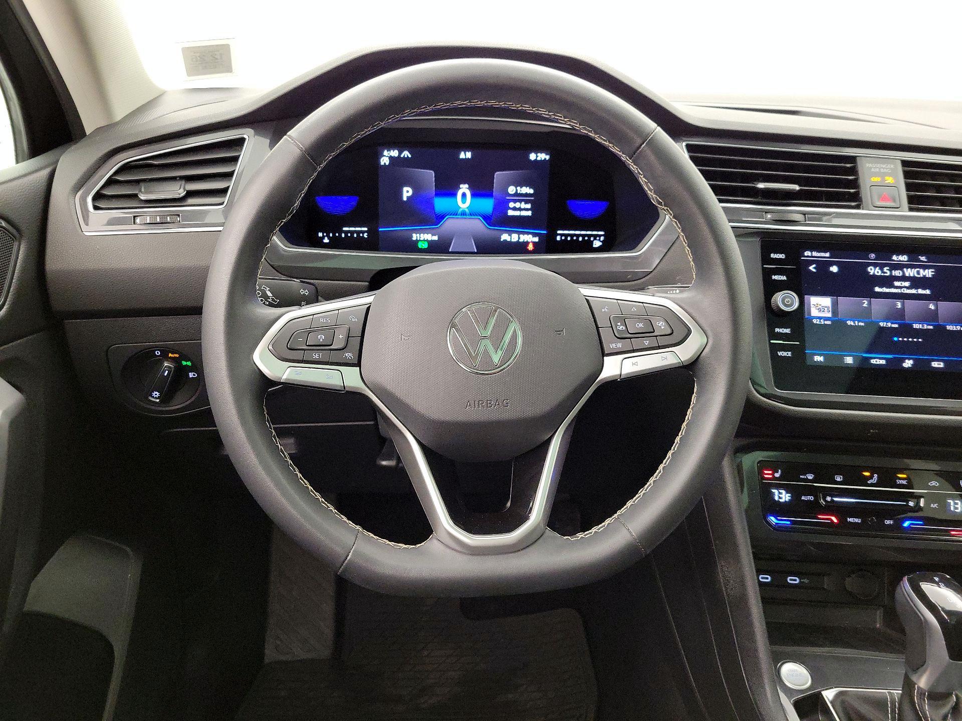 Thumbnail: 2023 Volkswagen Tiguan - 10