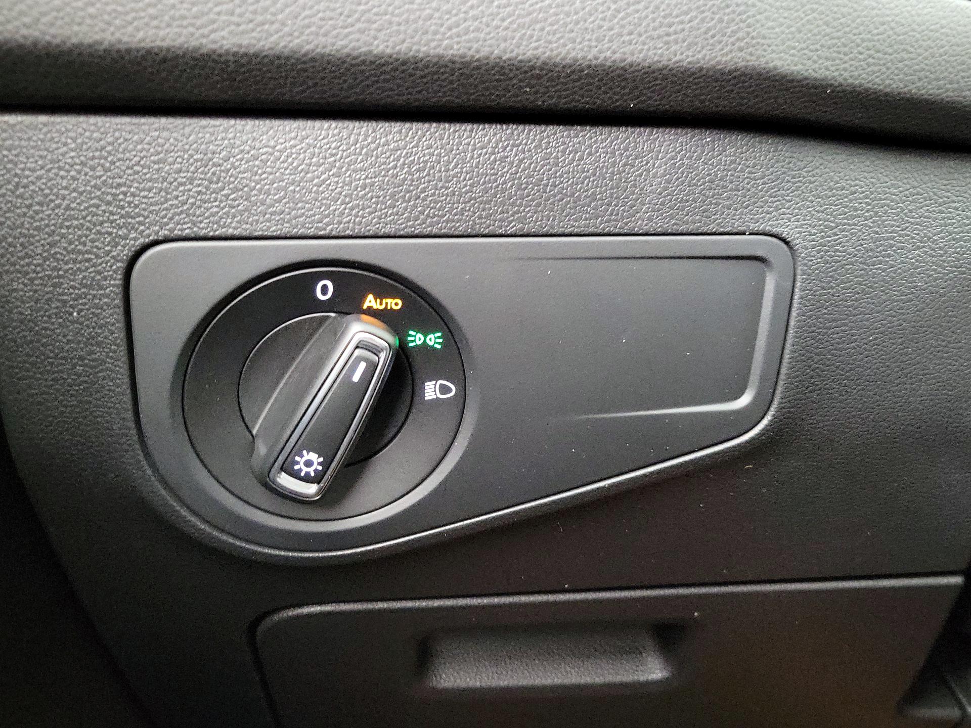 Thumbnail: 2023 Volkswagen Tiguan - 13