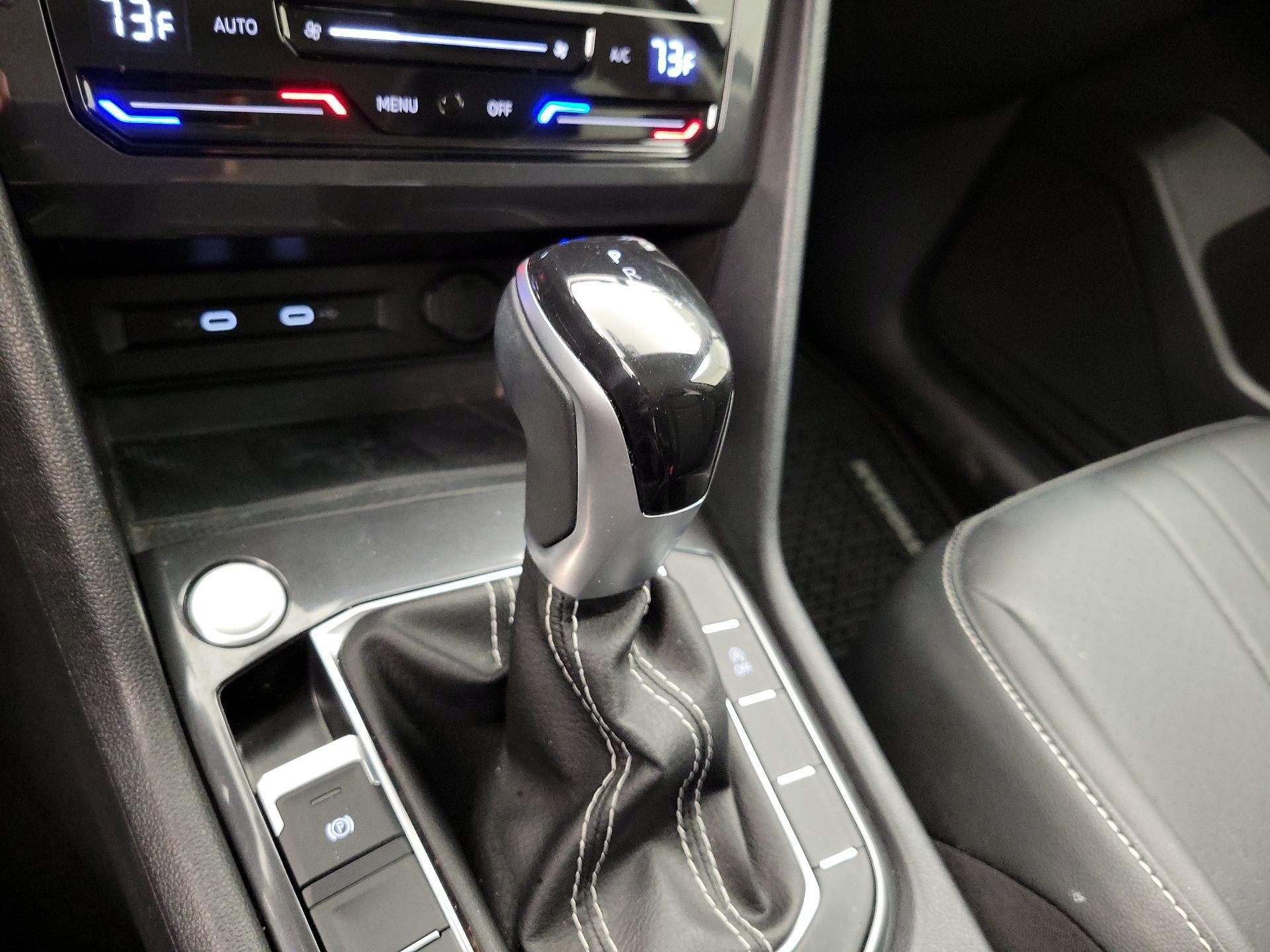 Thumbnail: 2023 Volkswagen Tiguan - 17