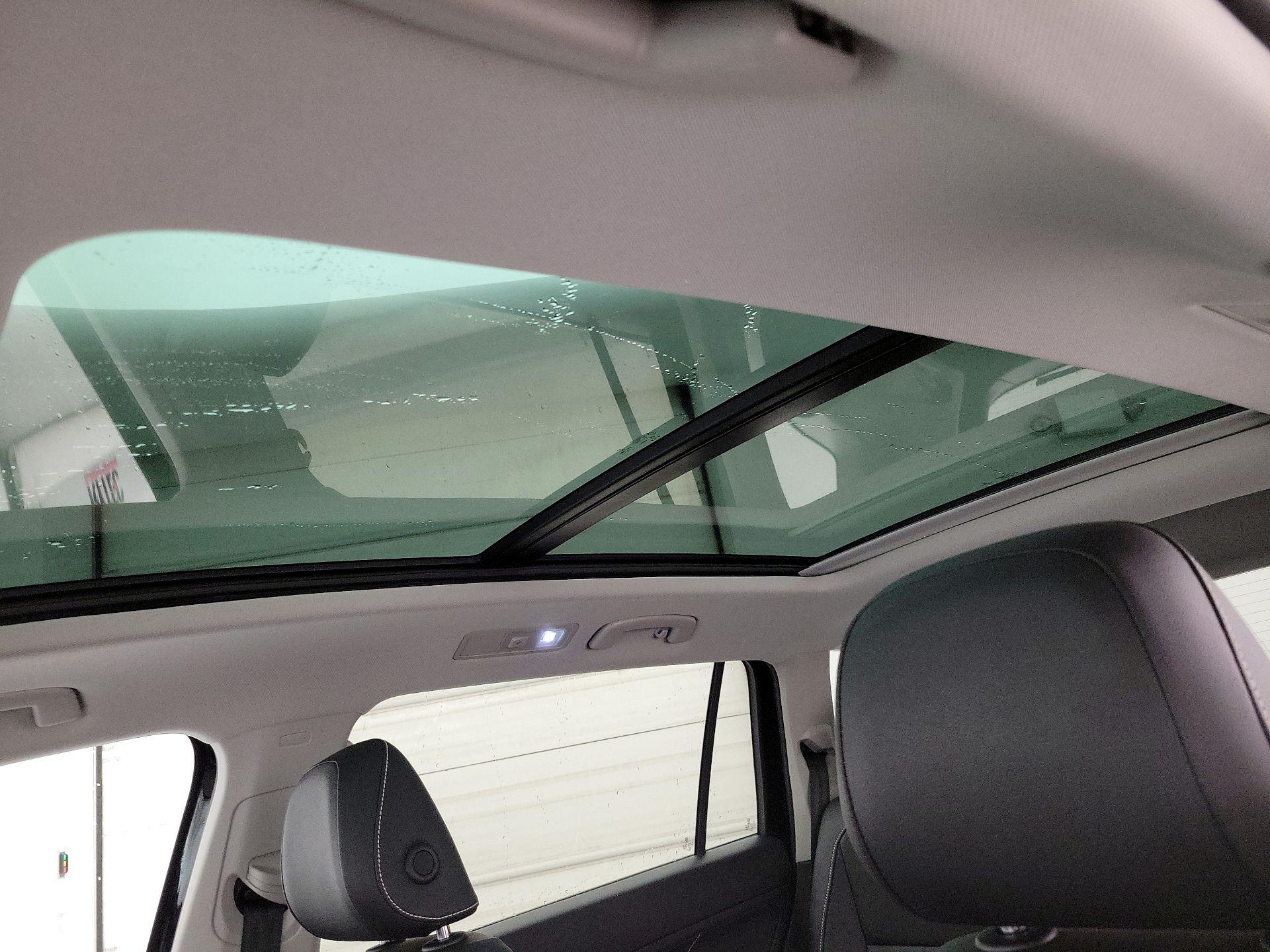 Thumbnail: 2023 Volkswagen Tiguan - 19