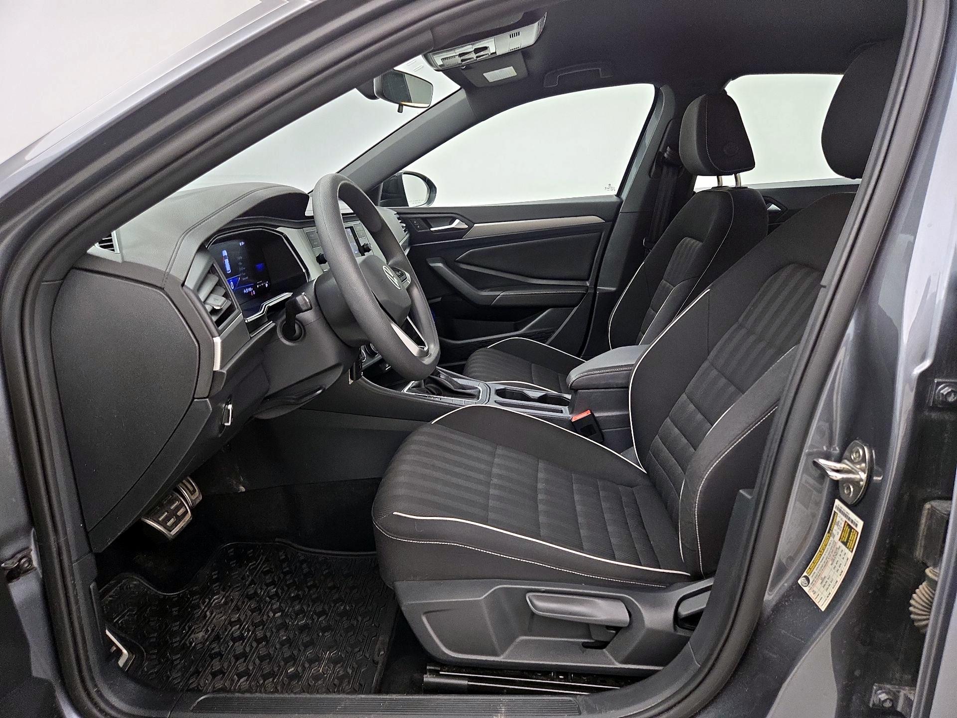 Thumbnail: 2023 Volkswagen Jetta - 11