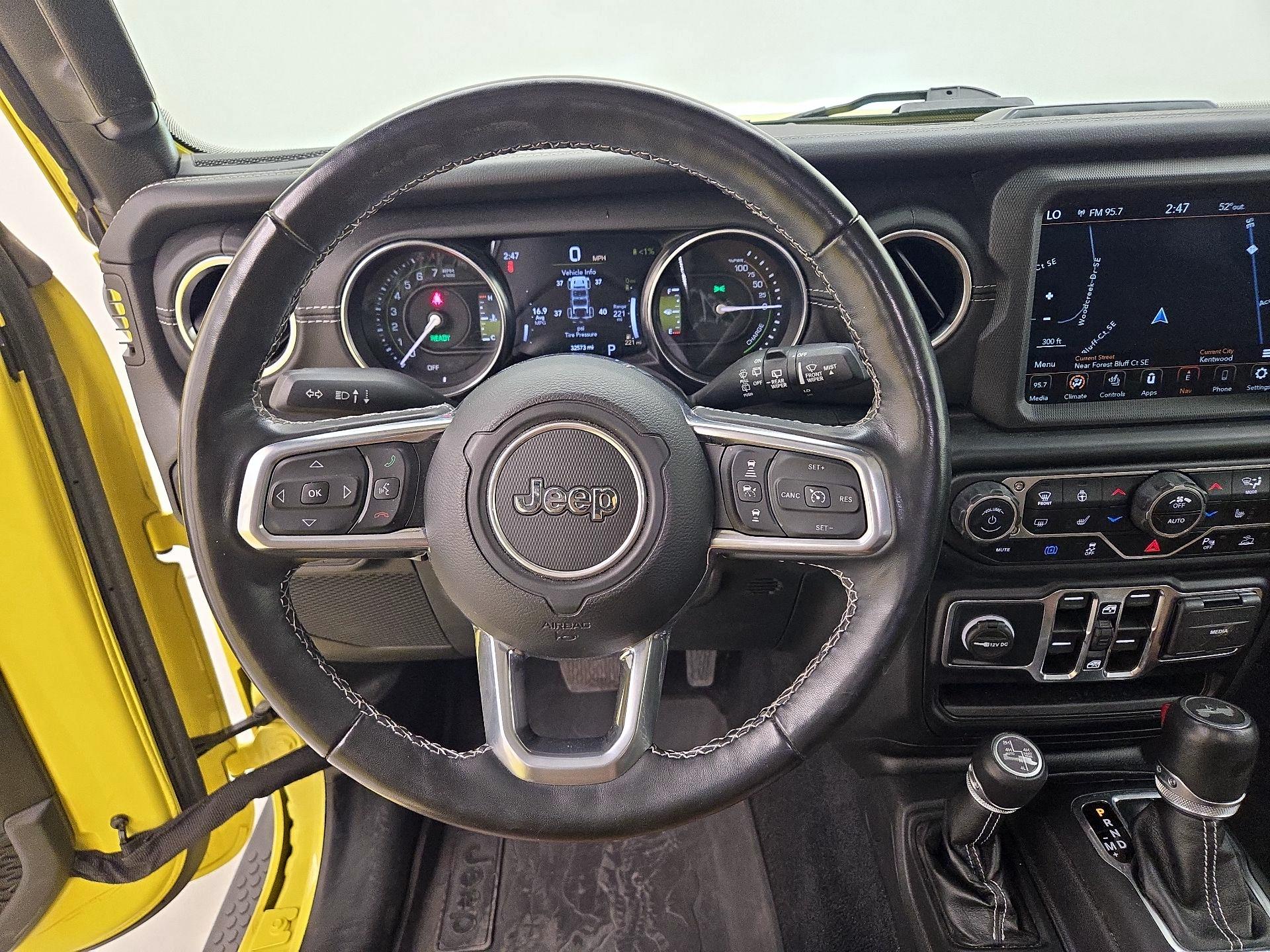 Thumbnail: 2022 Jeep Wrangler - 10