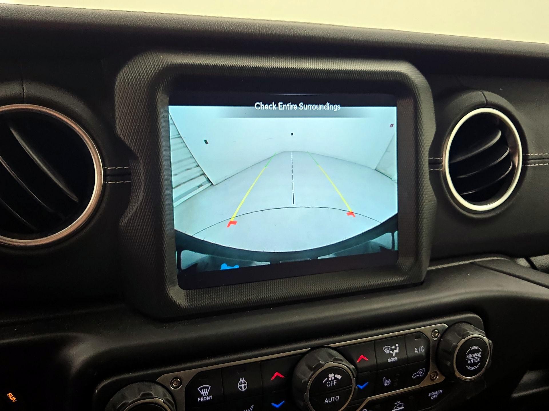 Thumbnail: 2022 Jeep Wrangler - 15