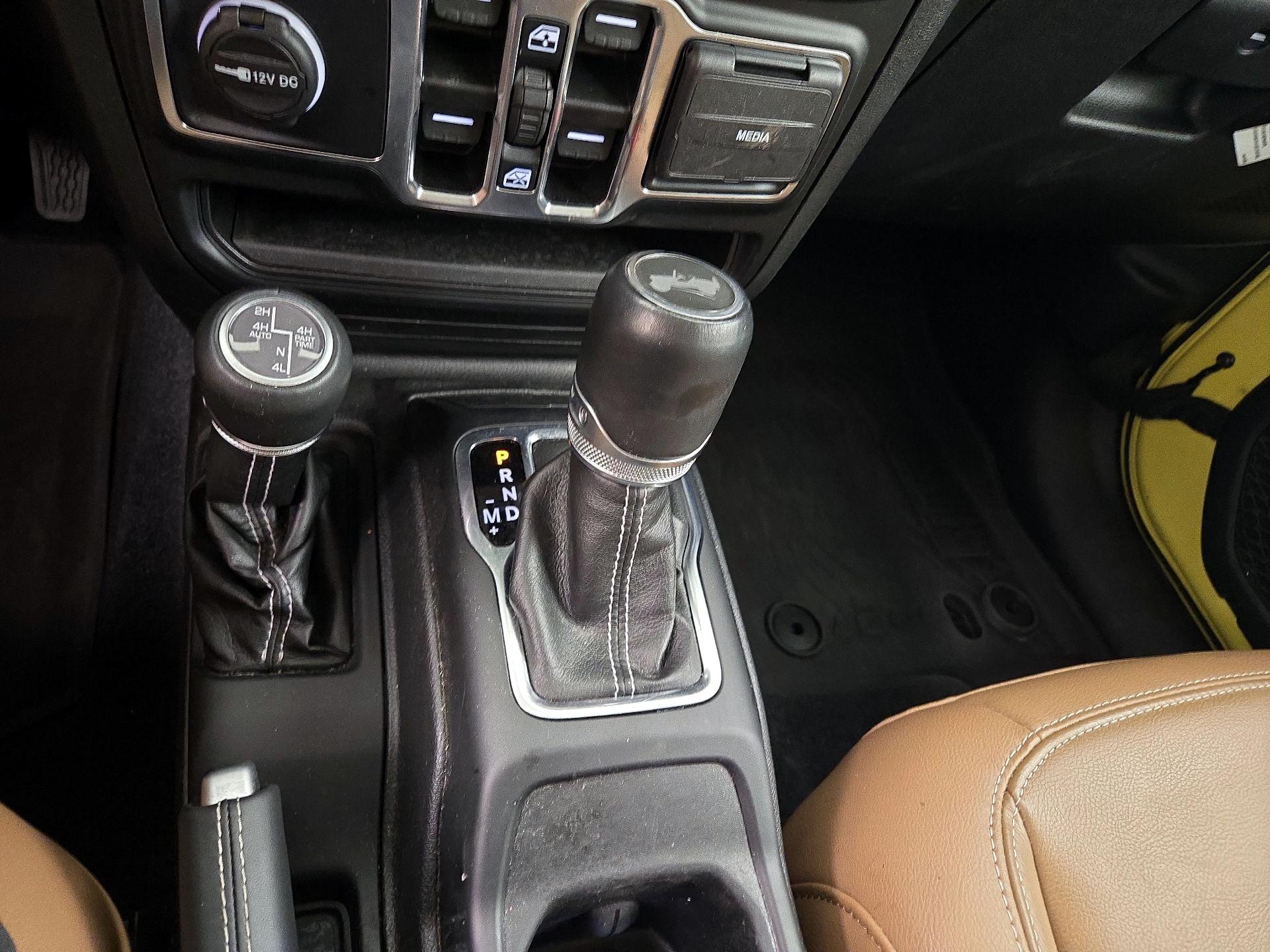 Thumbnail: 2022 Jeep Wrangler - 18