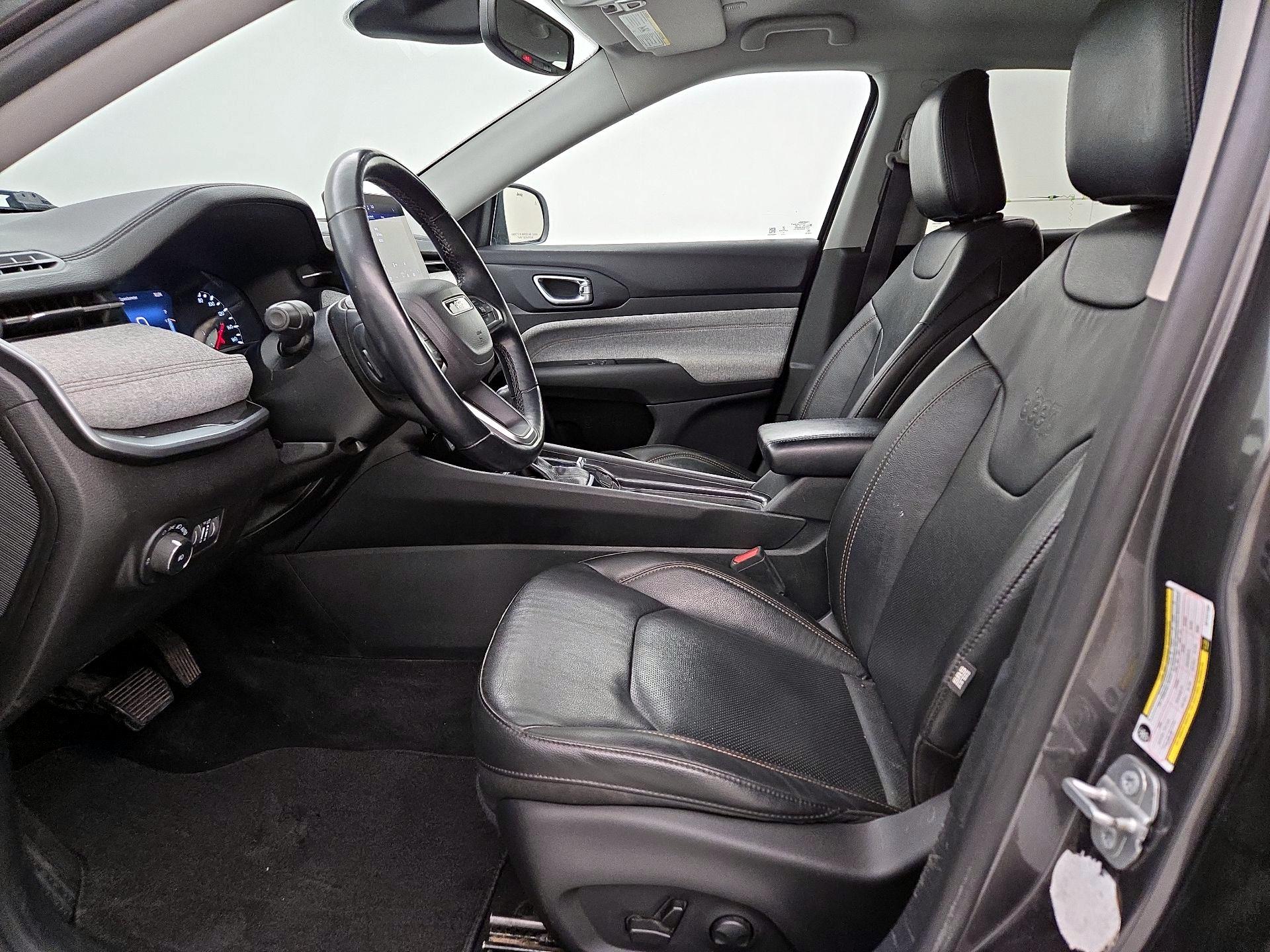 Thumbnail: 2022 Jeep Compass - 11