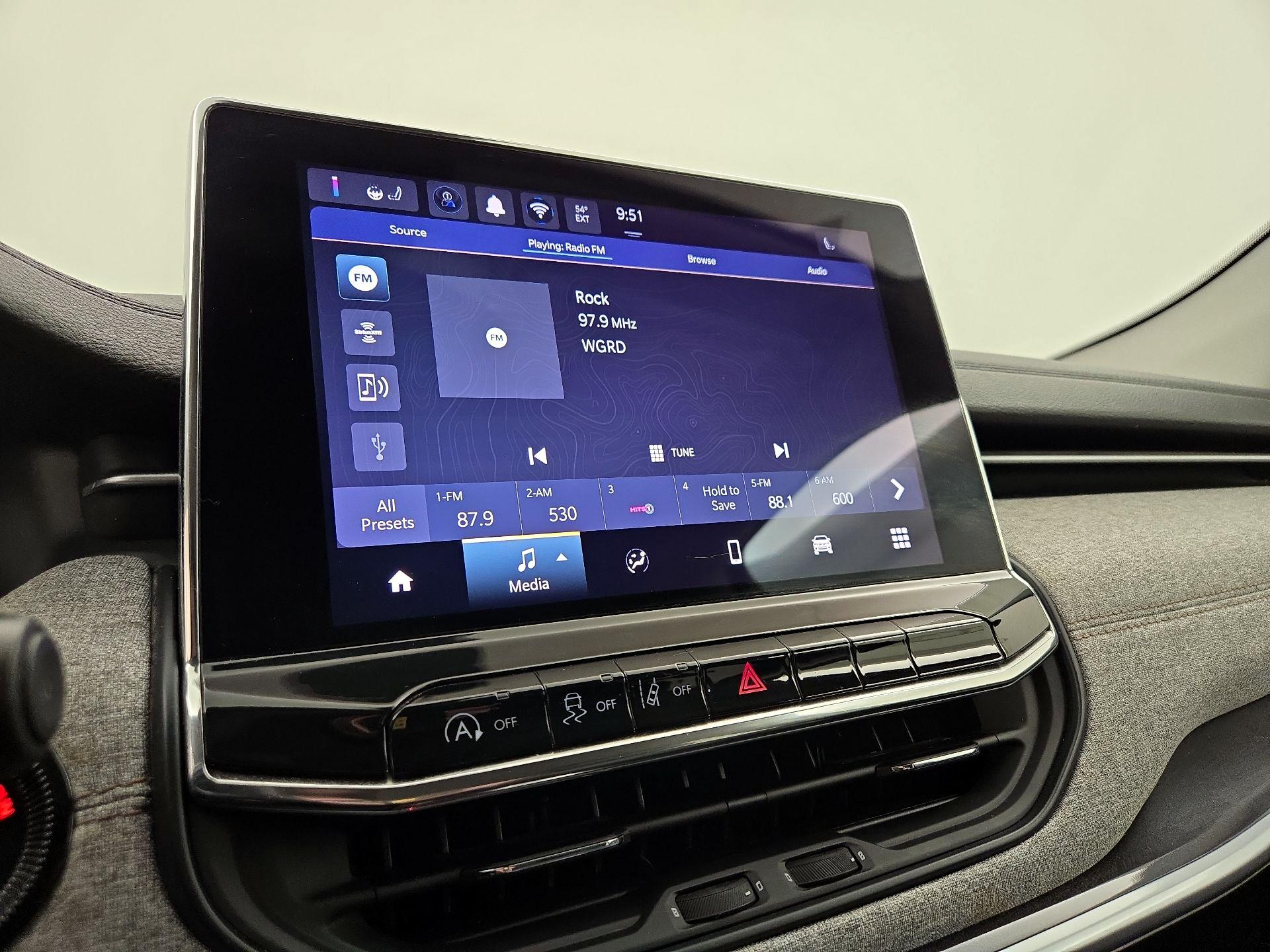 Thumbnail: 2022 Jeep Compass - 15