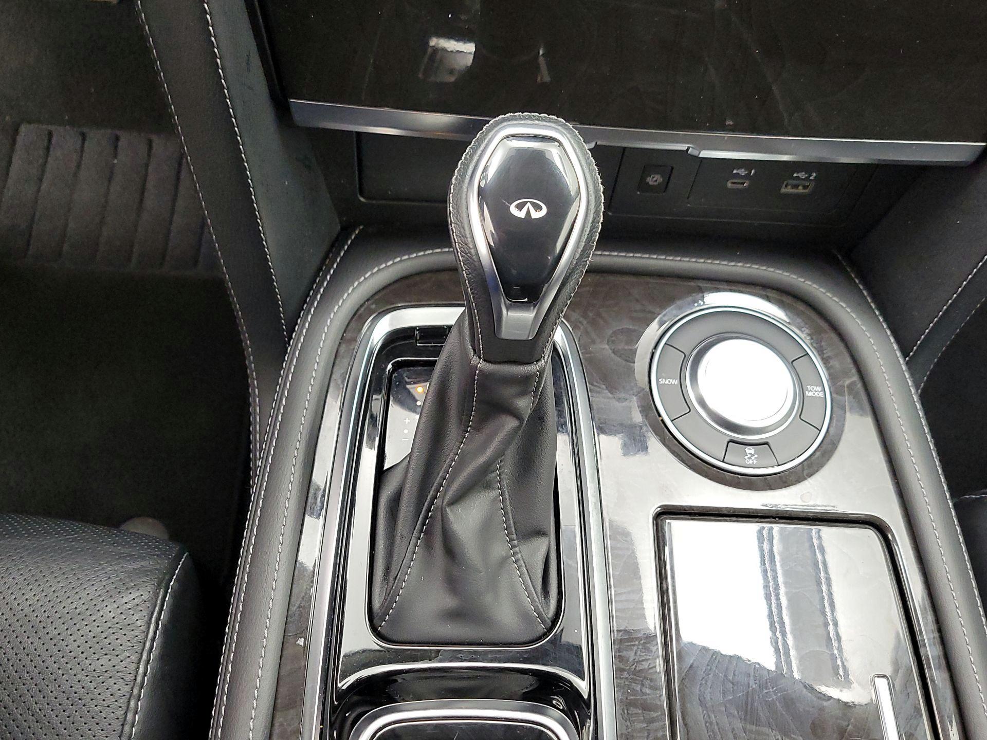 Thumbnail: 2024 INFINITI QX80 - 18