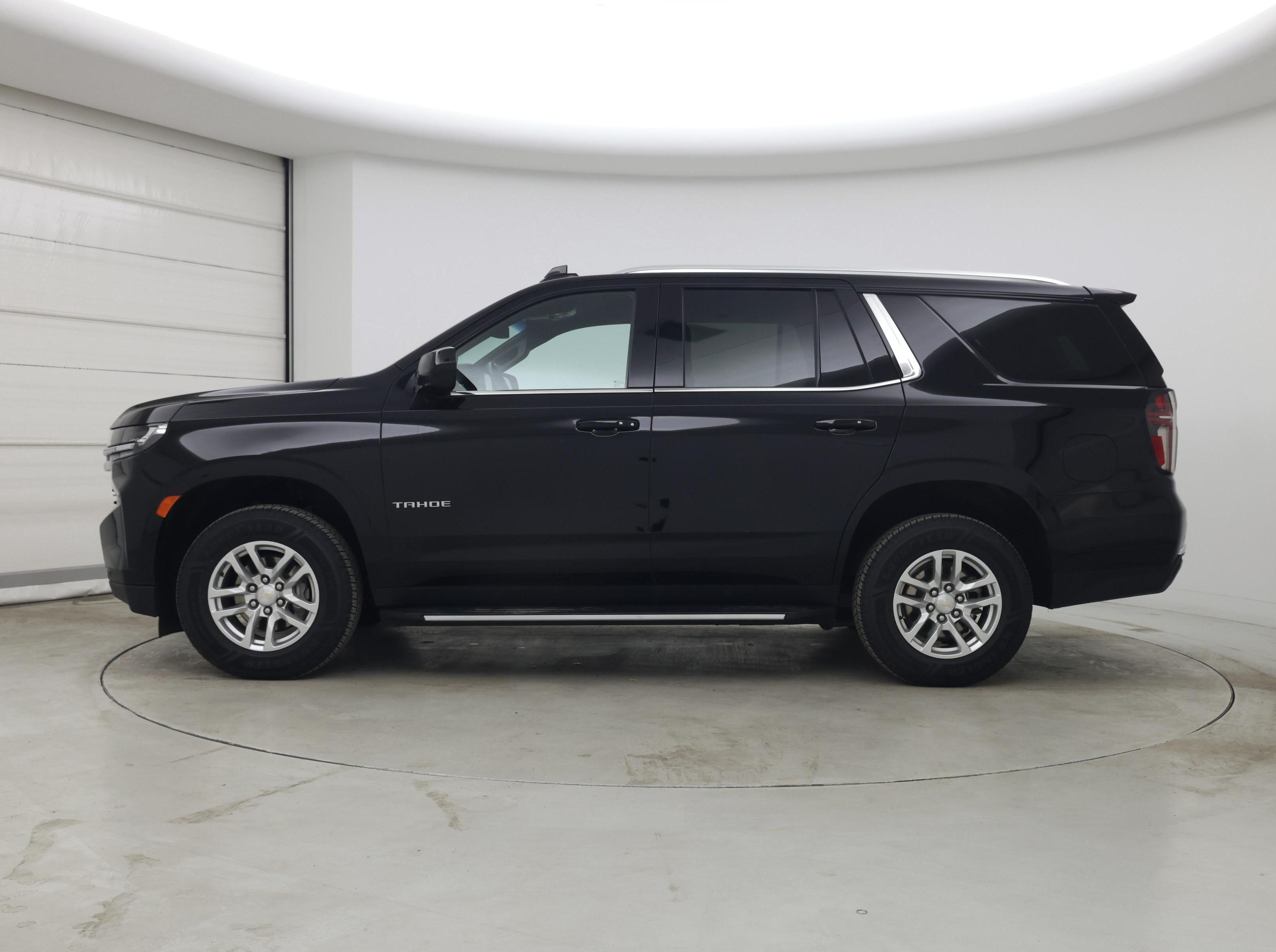 Thumbnail: 2024 Chevrolet Tahoe - 3