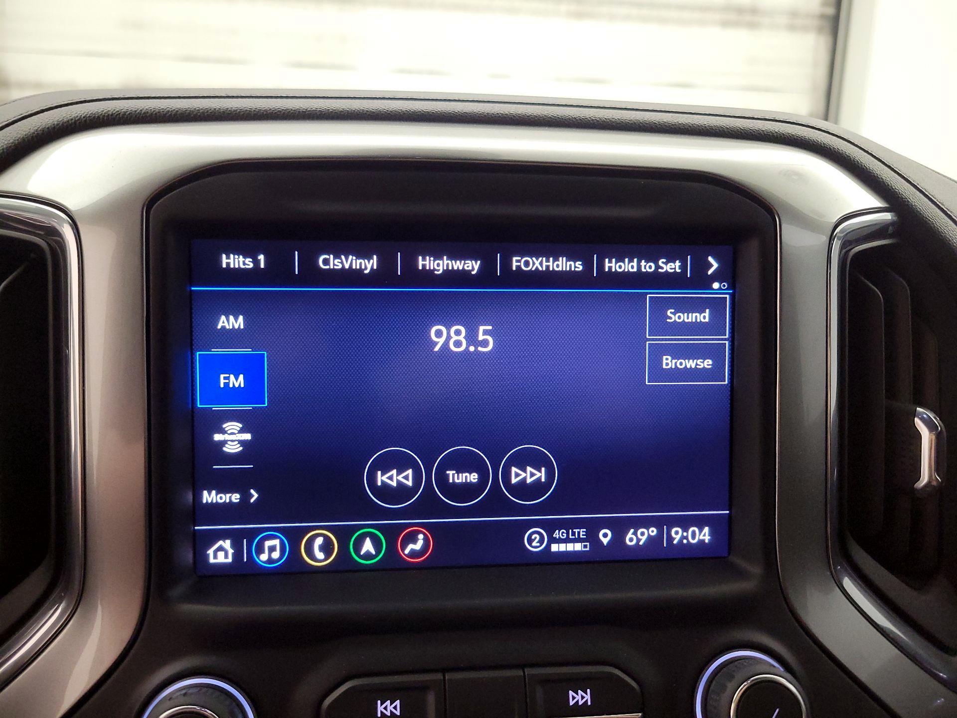 Thumbnail: 2022 Chevrolet Silverado 1500 - 16