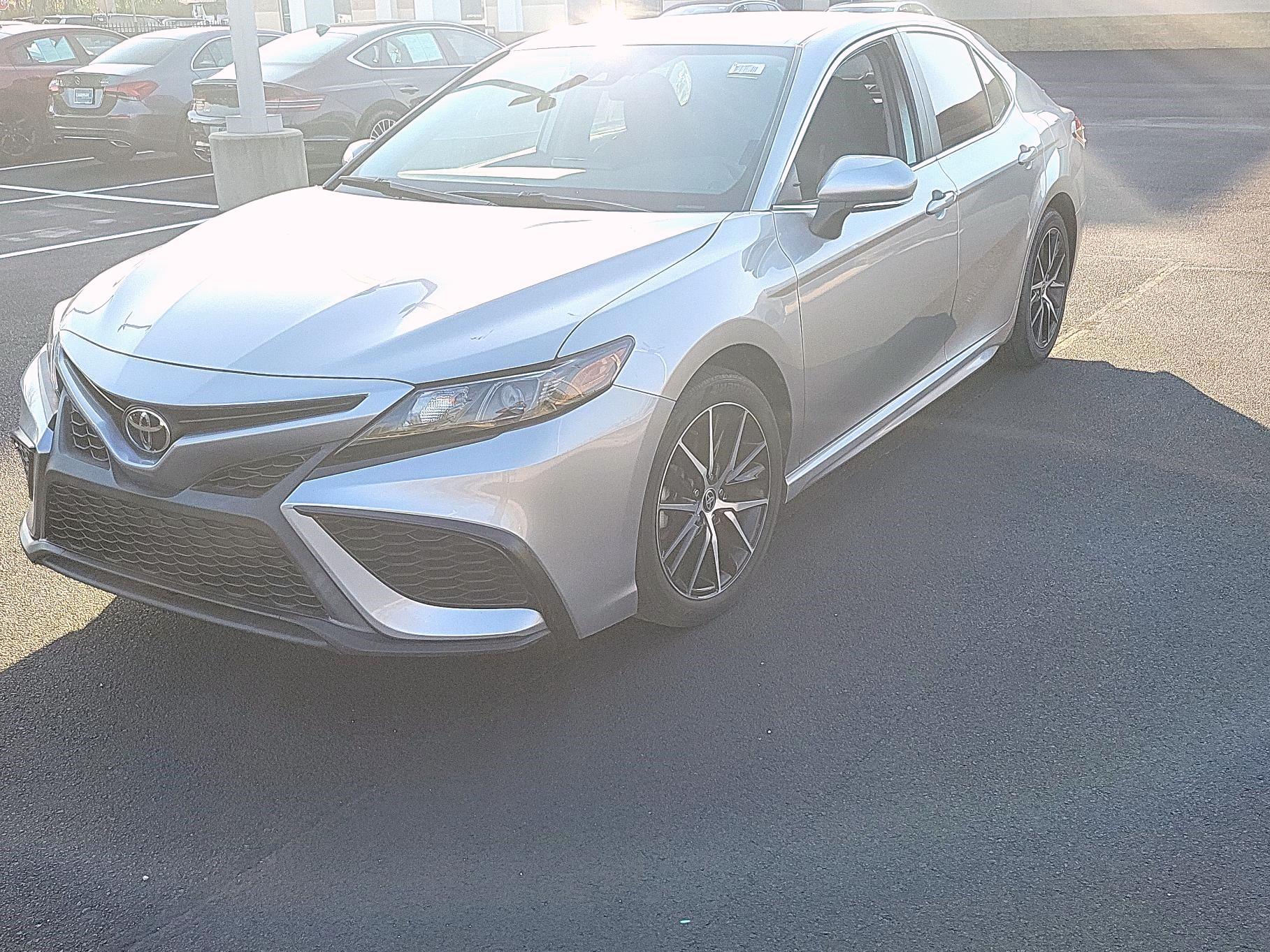 Thumbnail: 2022 Toyota Camry - 3