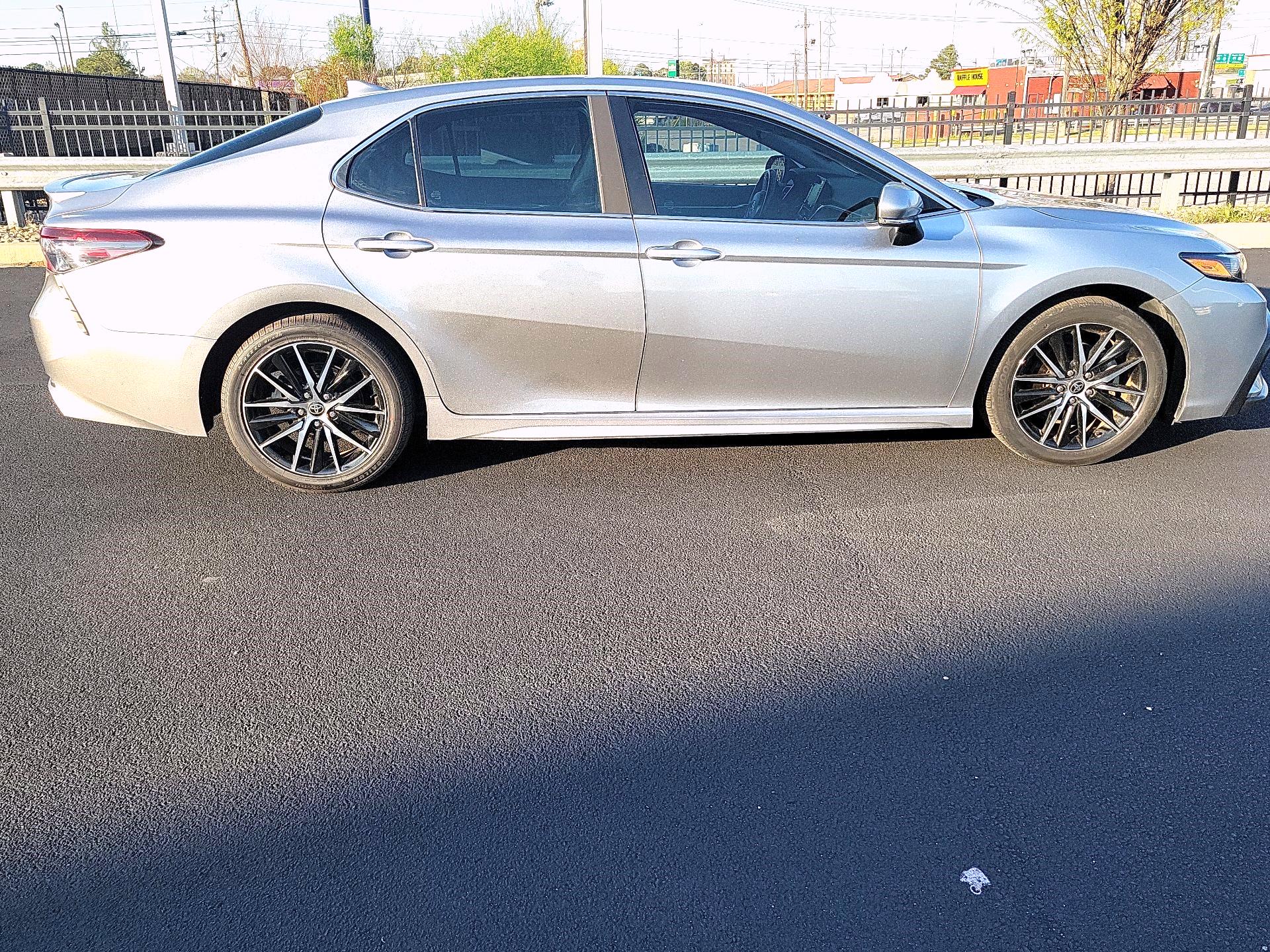 Thumbnail: 2022 Toyota Camry - 4